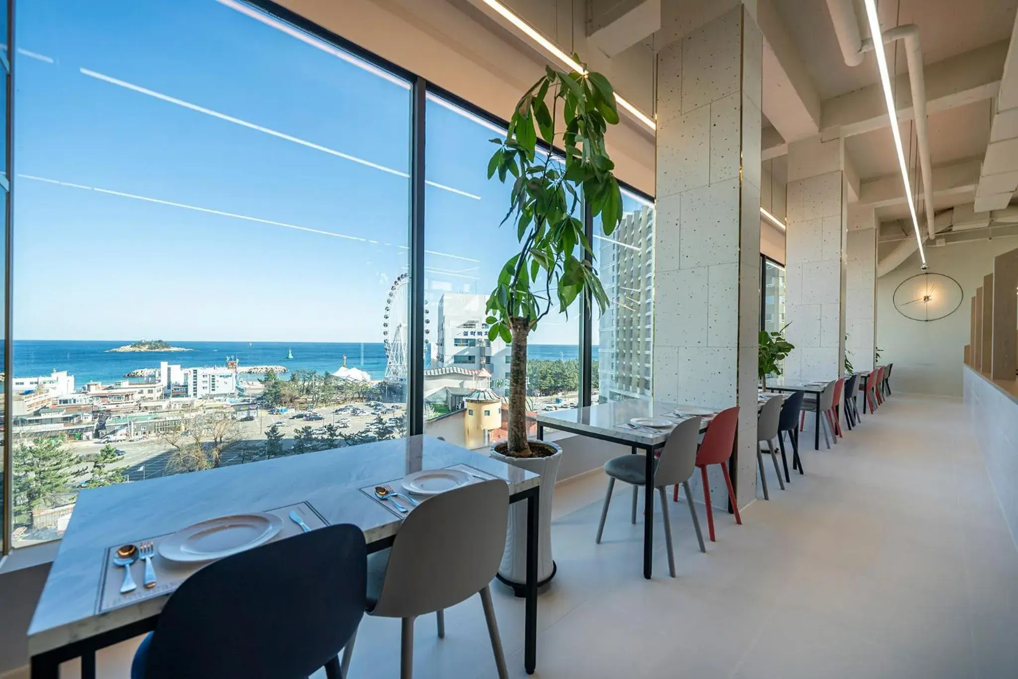 Restaurant/places to eat in Sokcho Good Morning Hotel and Resort Restaurant/places to eat in Sokcho Good Morning Hotel and Resort