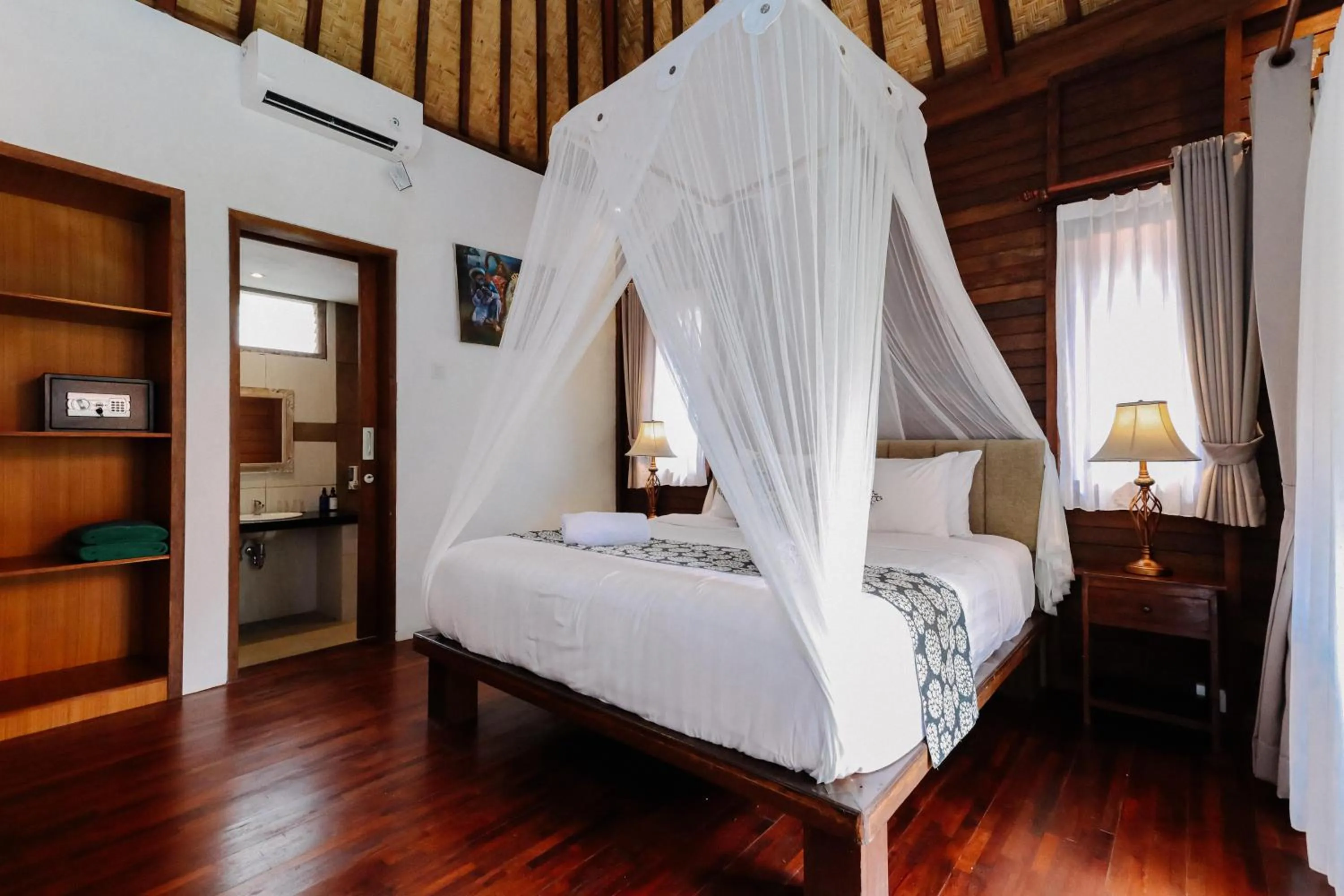 Bedroom, Bed in The Lavana Jhonny Kibung Villas Lembongan