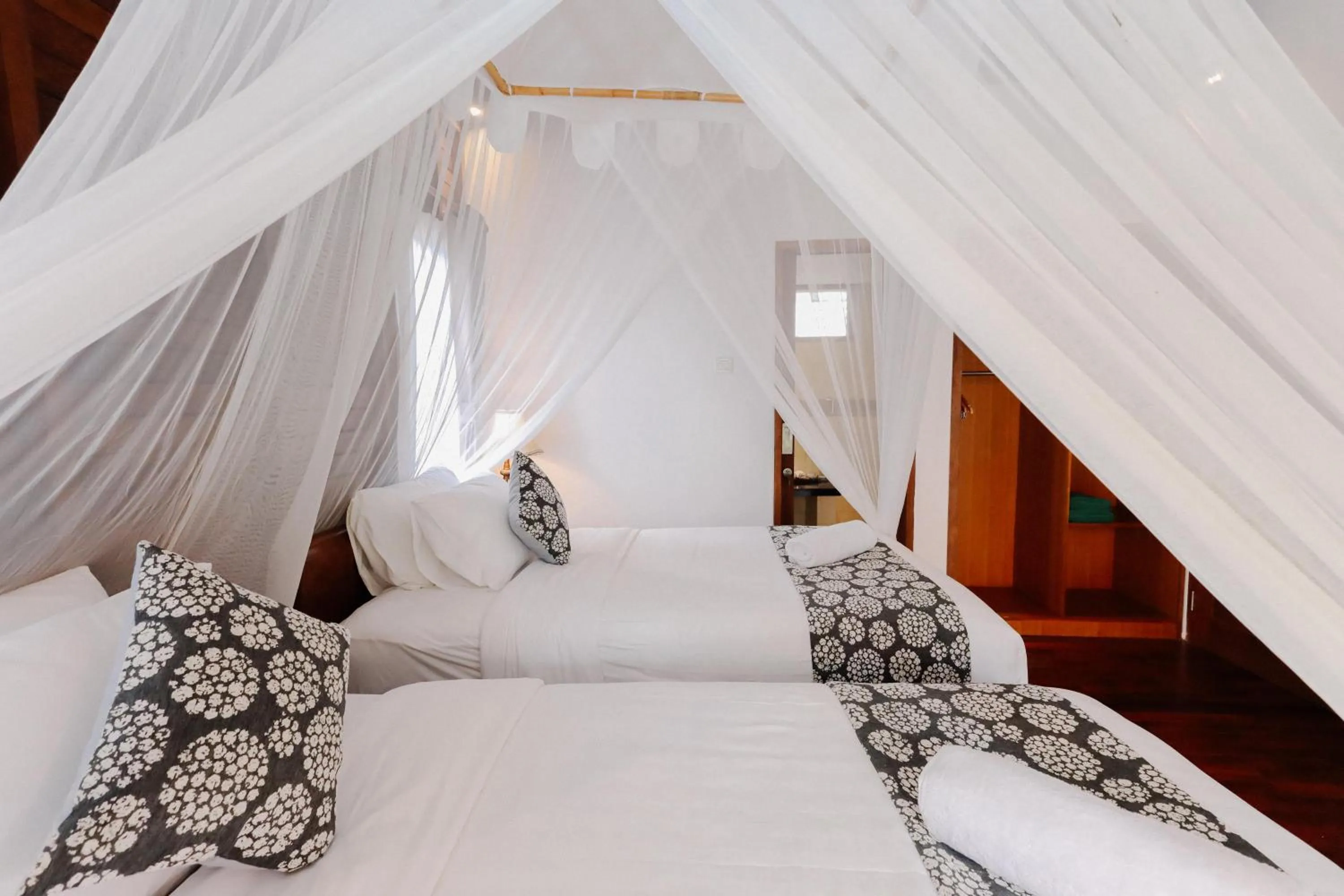 Bedroom, Bed in The Lavana Jhonny Kibung Villas Lembongan