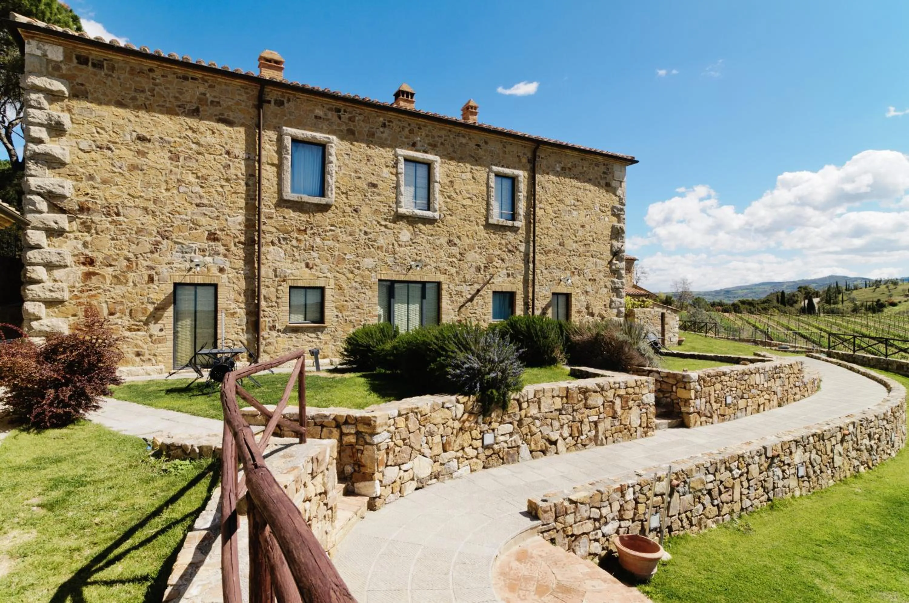 Facade/entrance in Le 7 Camicie