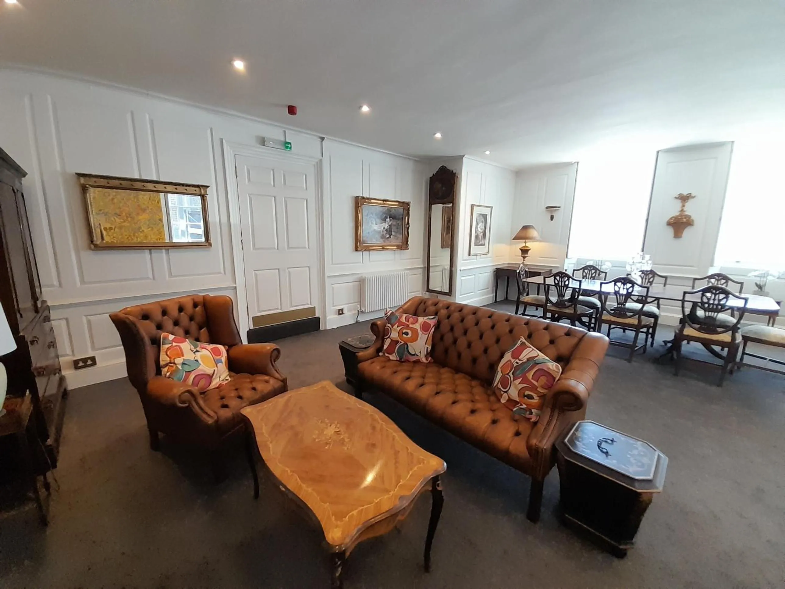 Communal lounge/ TV room in Stone Court House