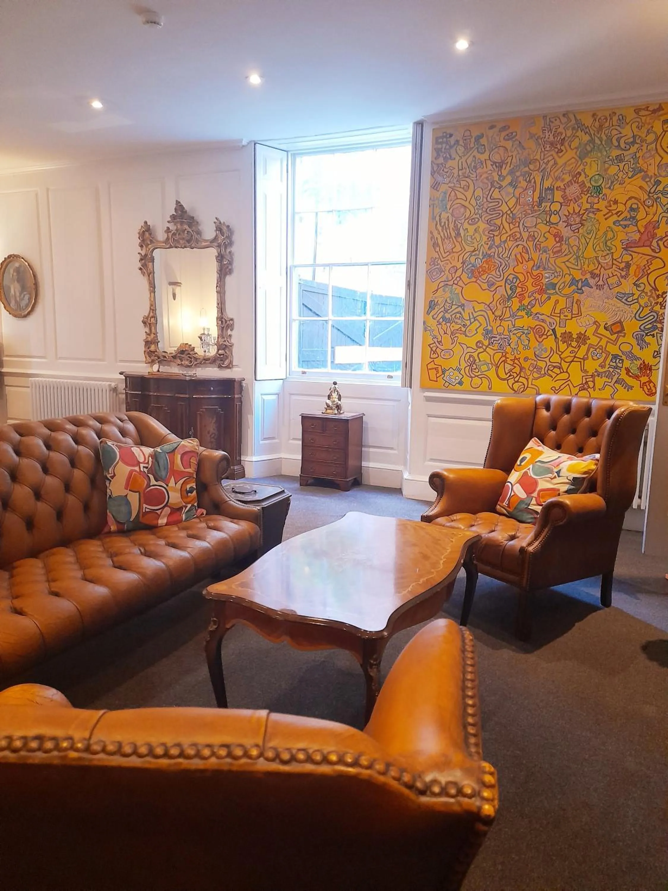 Communal lounge/ TV room in Stone Court House