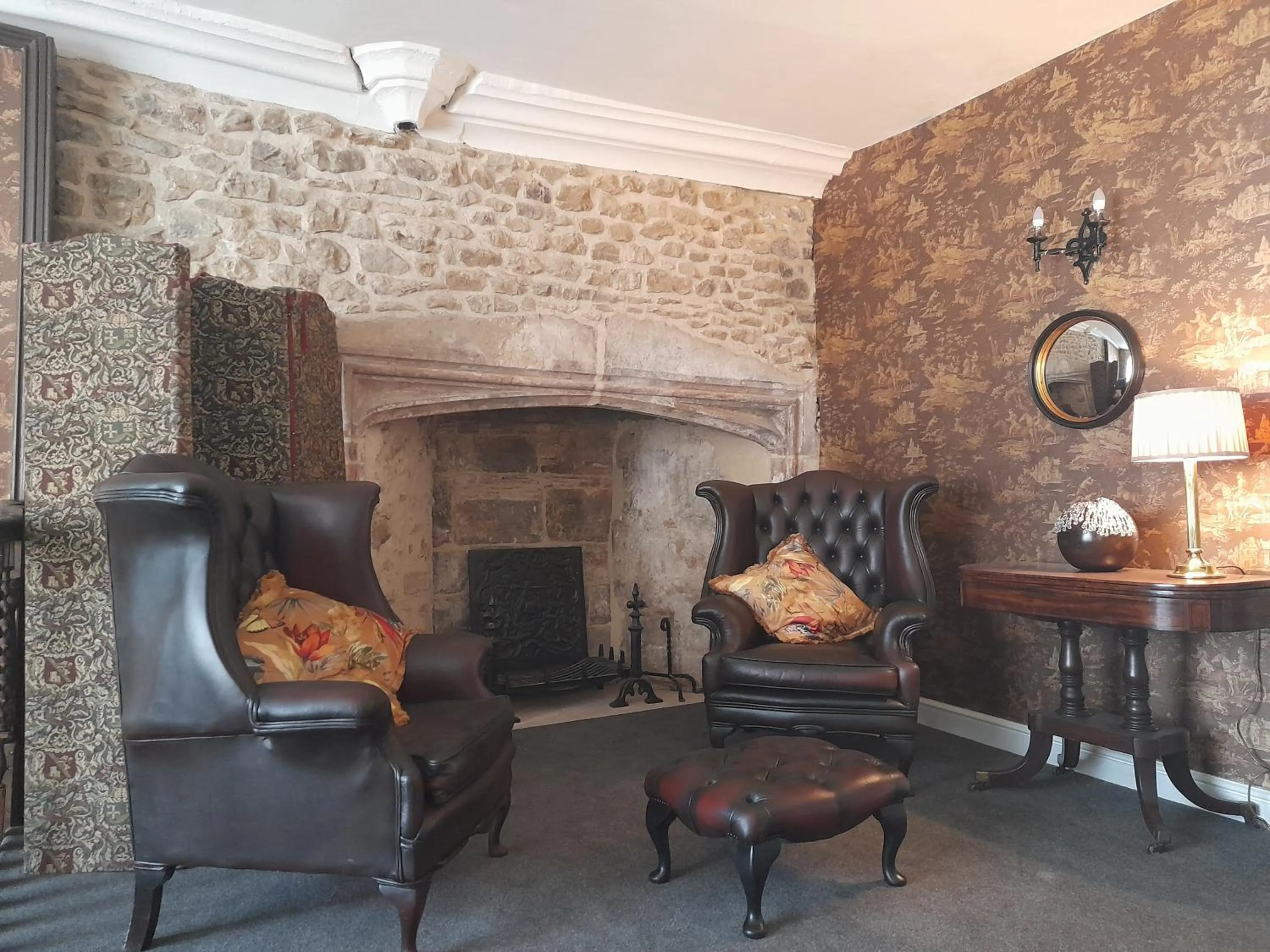 Communal lounge/ TV room in Stone Court House