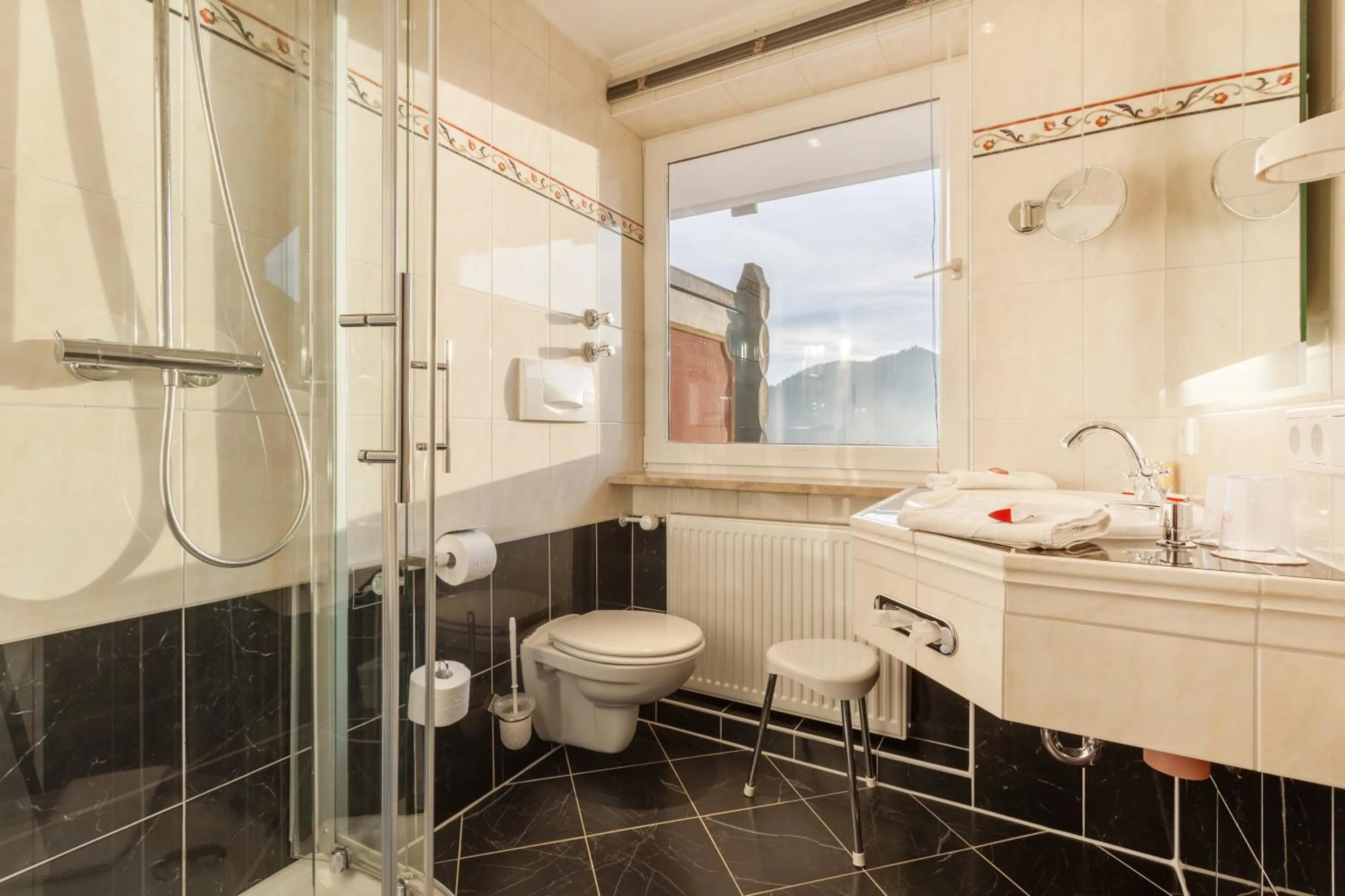 Bathroom in Familotel Bavaria Pfronten-Familien Hotel-Alles Inklusive Konzept