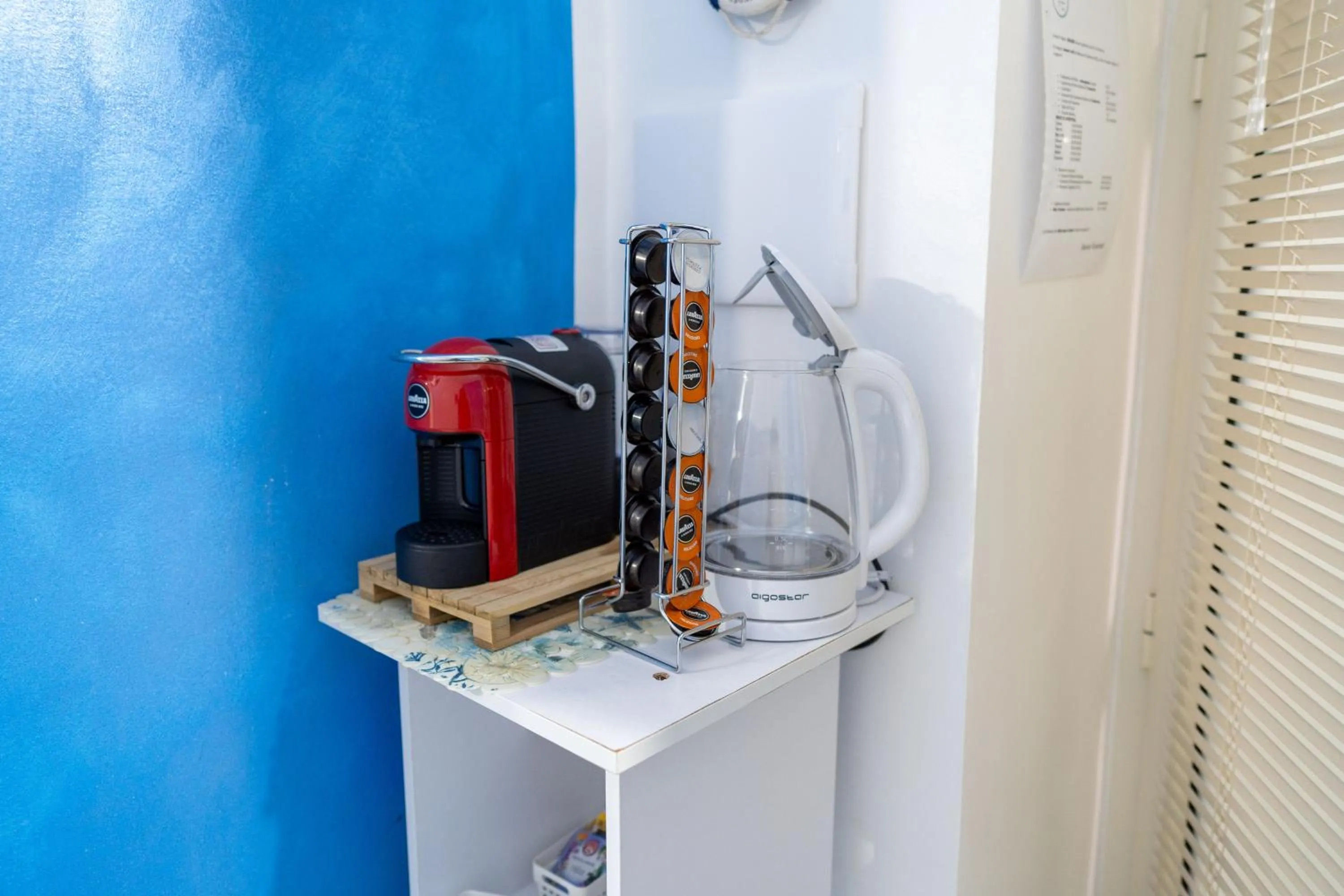 Coffee/tea facilities in B&b Anna's home