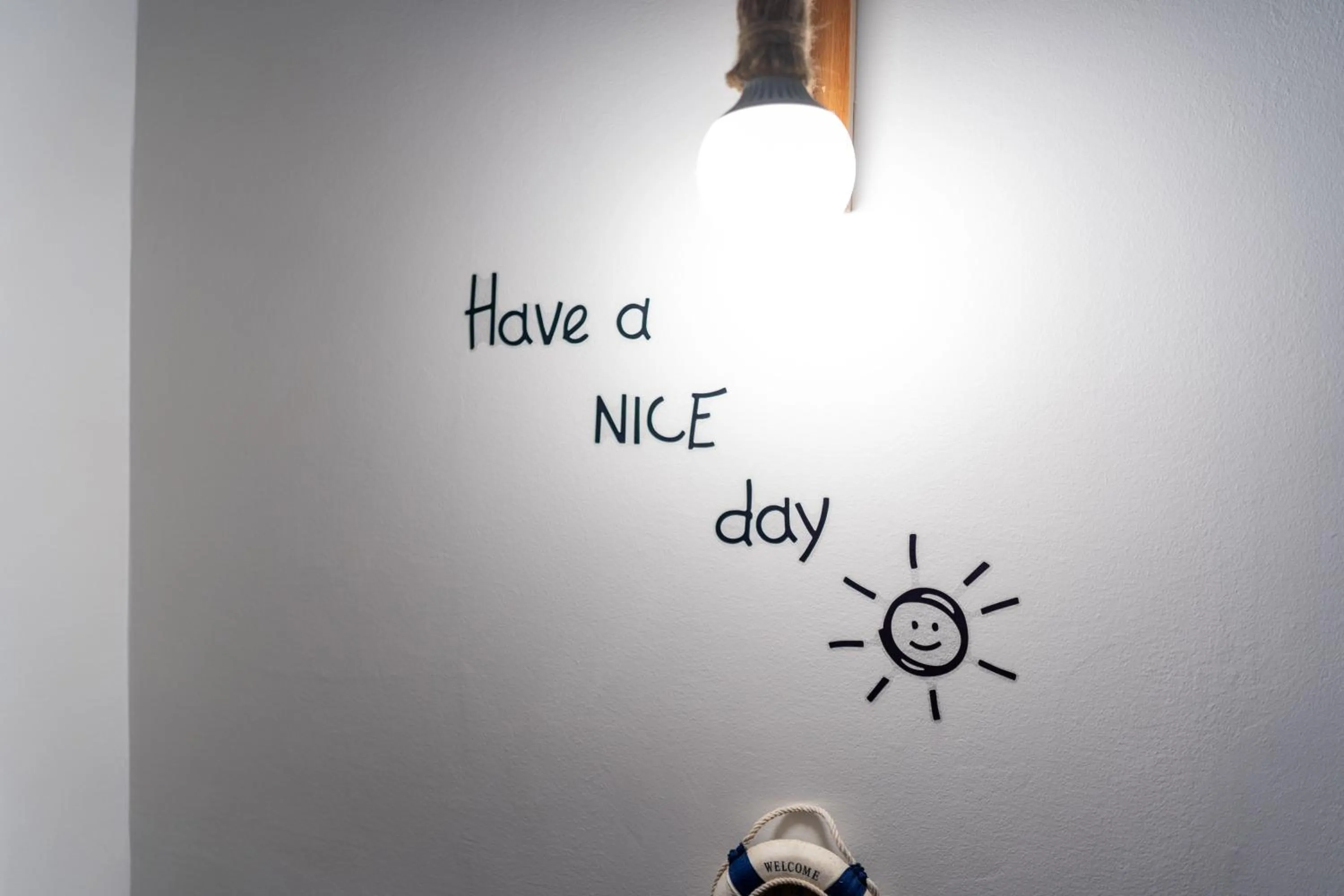 Text overlay in B&b Anna's home