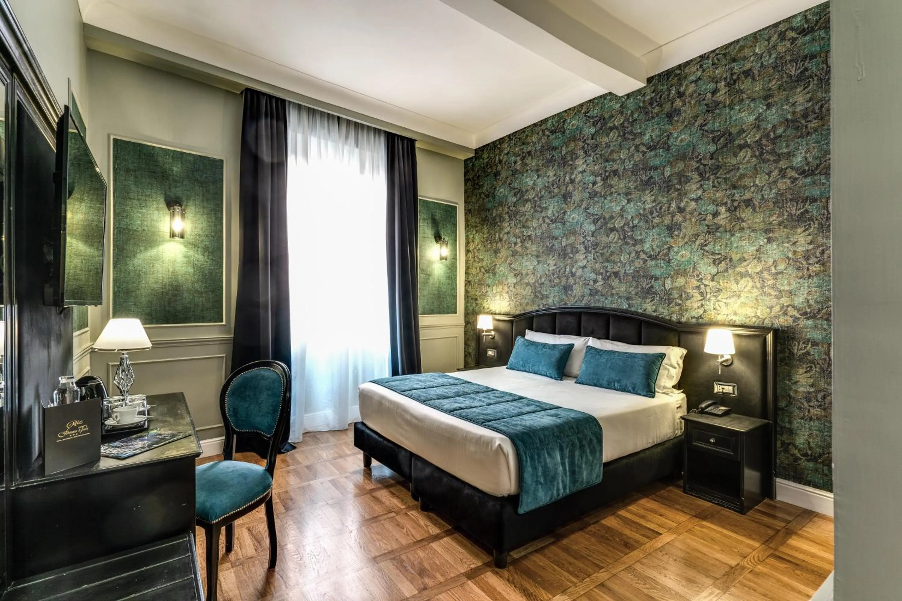 Bedroom, Bed in Relais Fontana Di Trevi Hotel