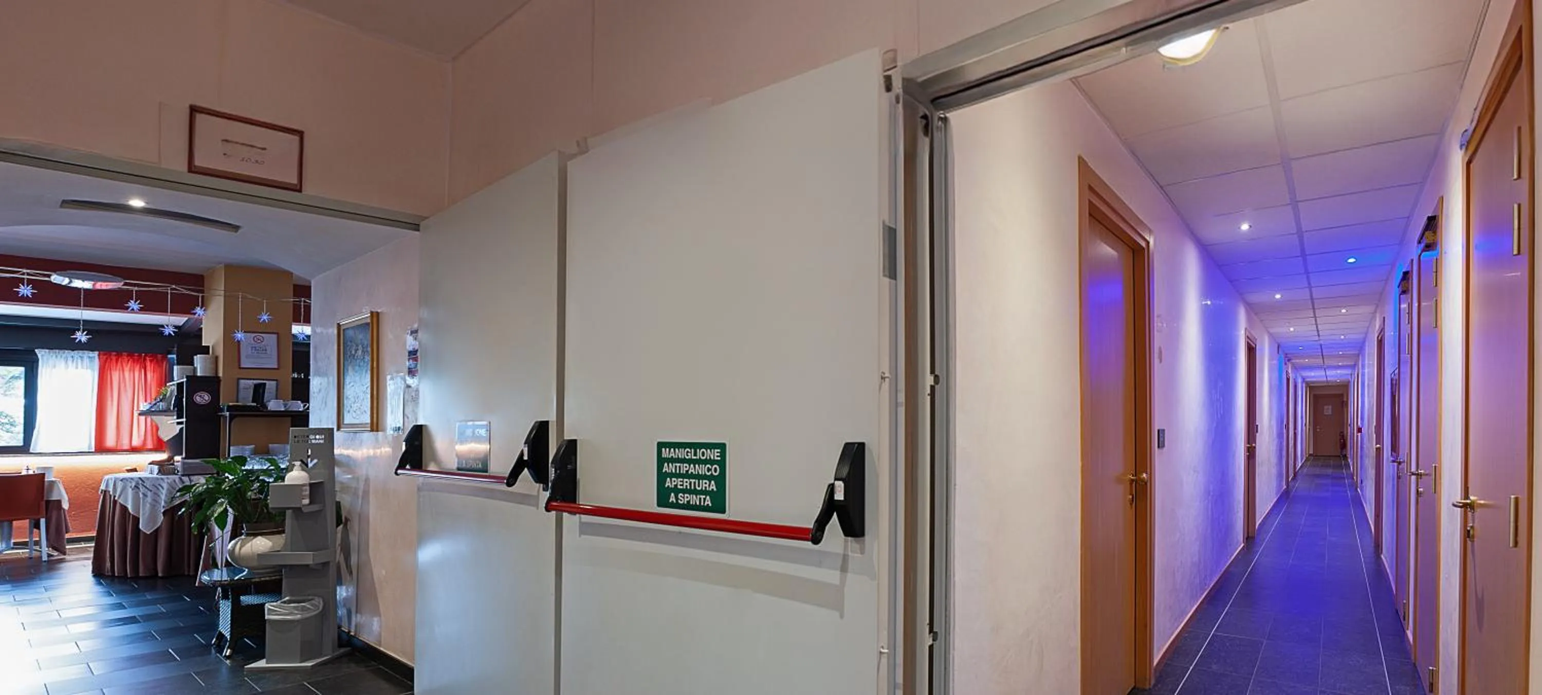 Restaurant/places to eat in Hotel Savoia