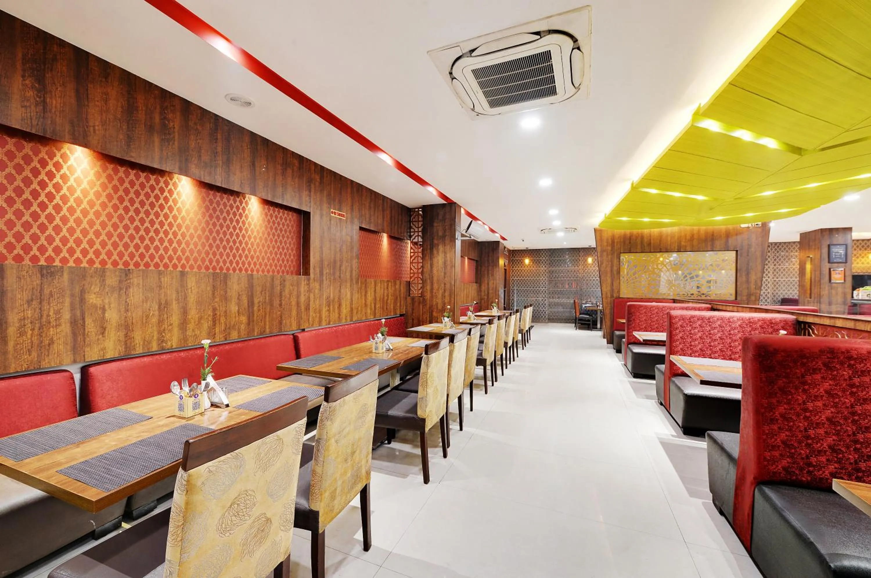 Restaurant/places to eat in La Sara Gateway