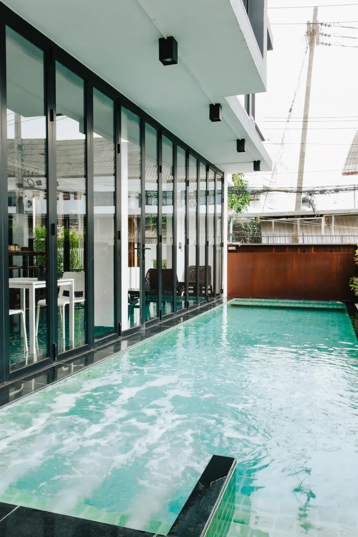 NANEE Phra Singh NANEE Phra Singh