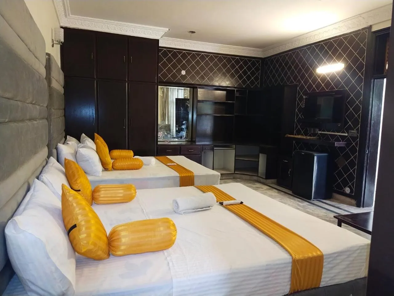 Bed in Hotel Royal Grand