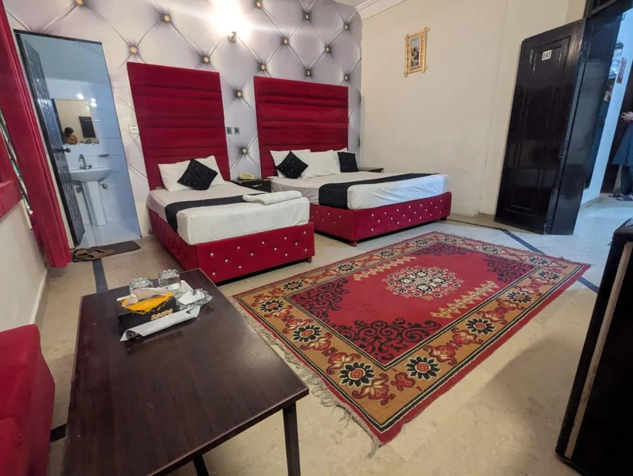 Bed in Hotel Royal Grand