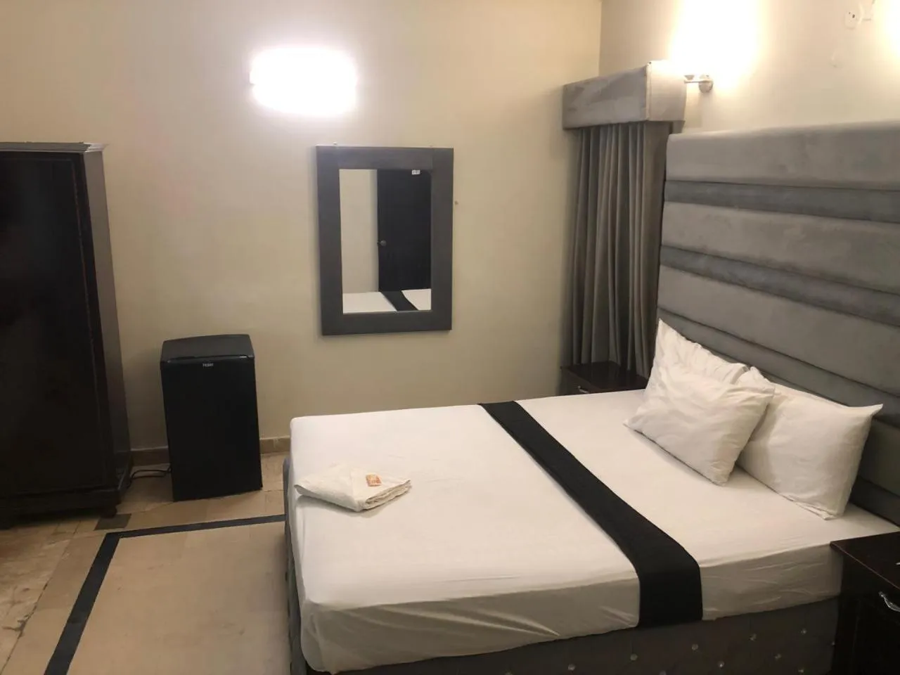 Photo of the whole room, Bed in Hotel Royal Grand