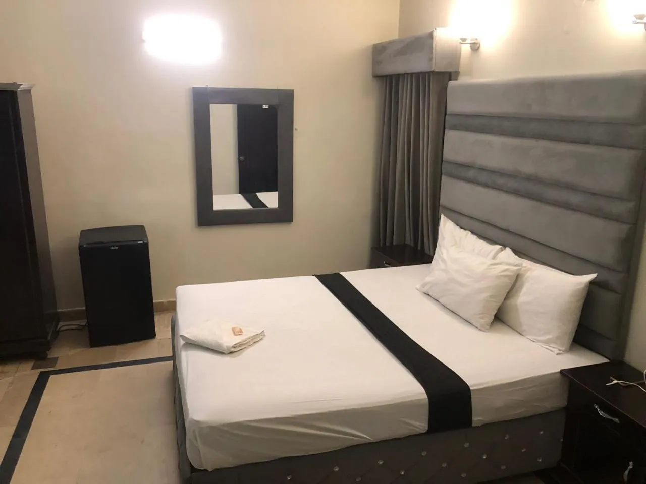 Bed in Hotel Royal Grand