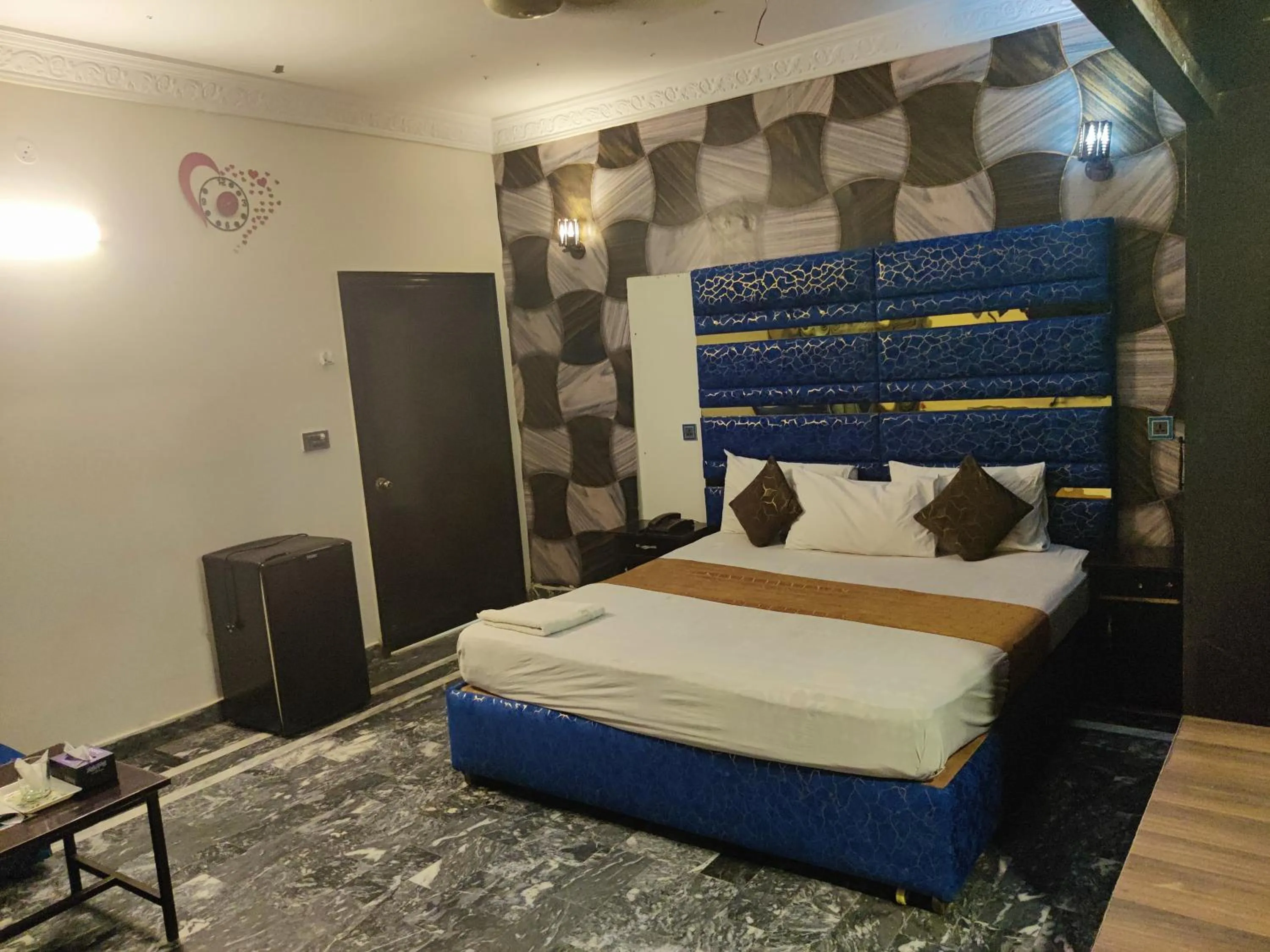 Bed in Hotel Royal Grand