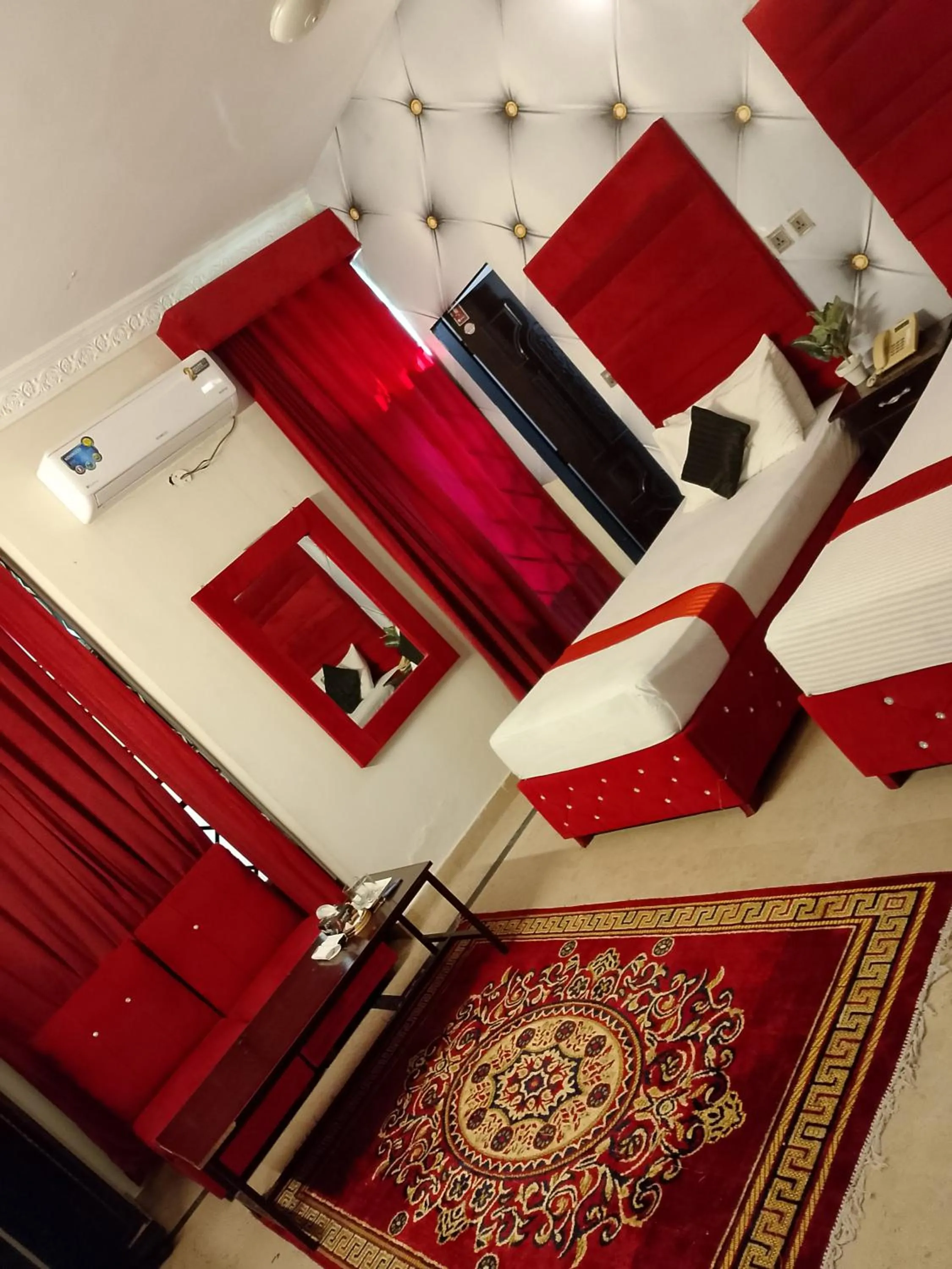 Bed in Hotel Royal Grand