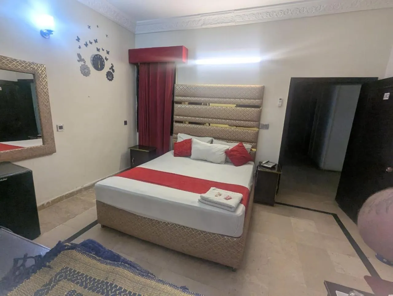 Bed in Hotel Royal Grand