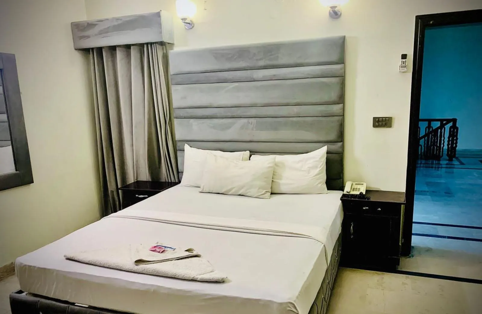 Bed in Hotel Royal Grand