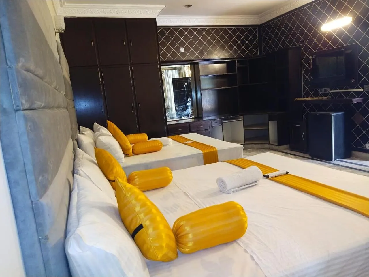 Bed in Hotel Royal Grand