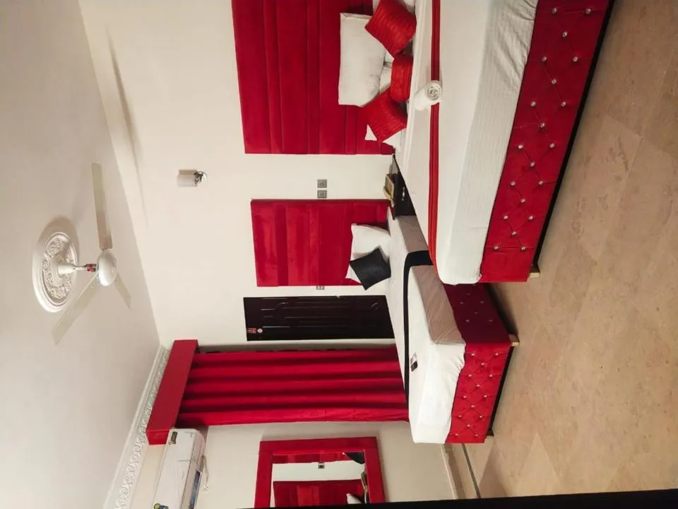 Bed in Hotel Royal Grand