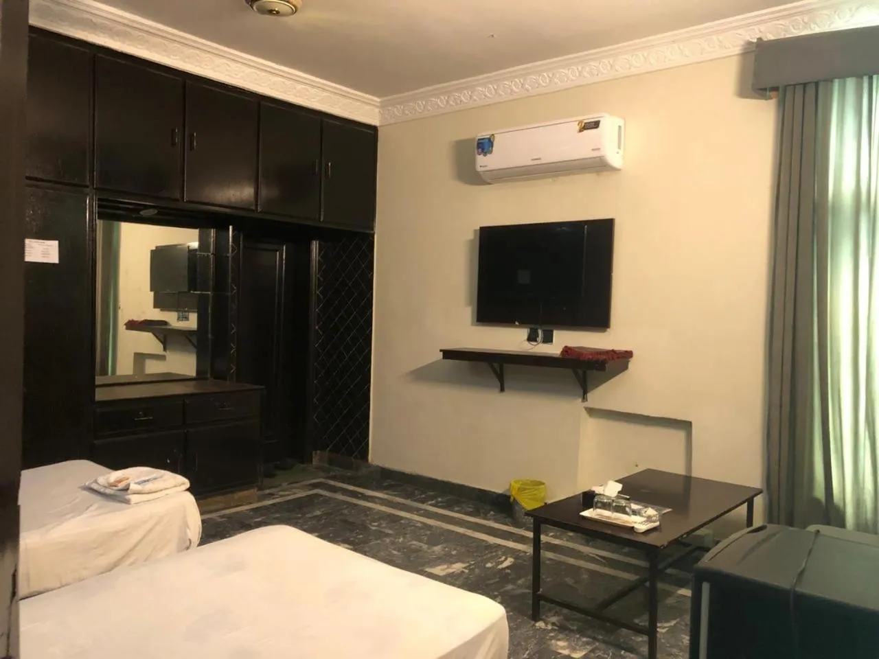 TV and multimedia, Bed in Hotel Royal Grand