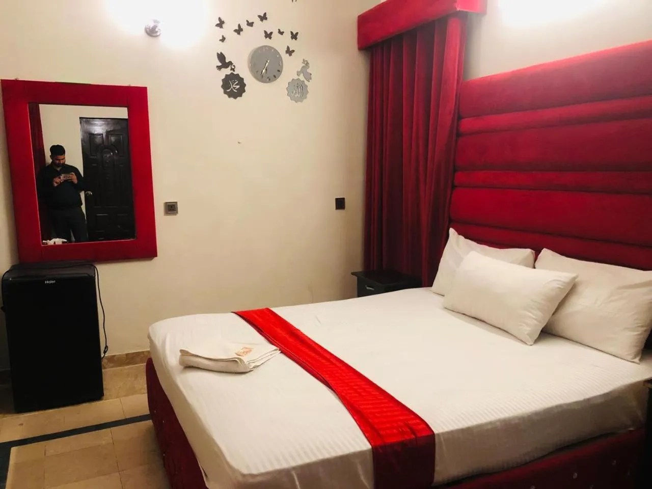 Bedroom, Bed in Hotel Royal Grand