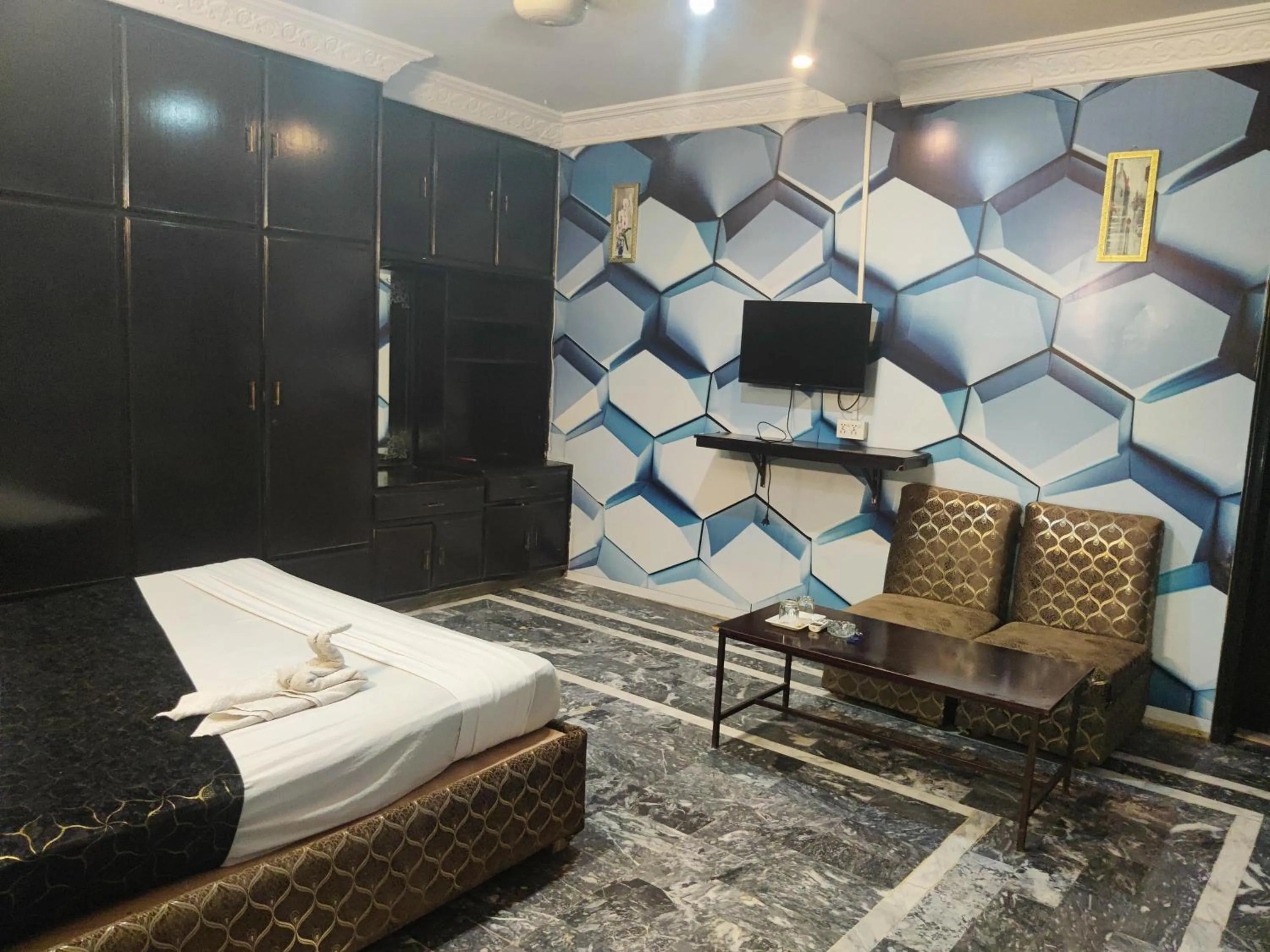 Bed in Hotel Royal Grand