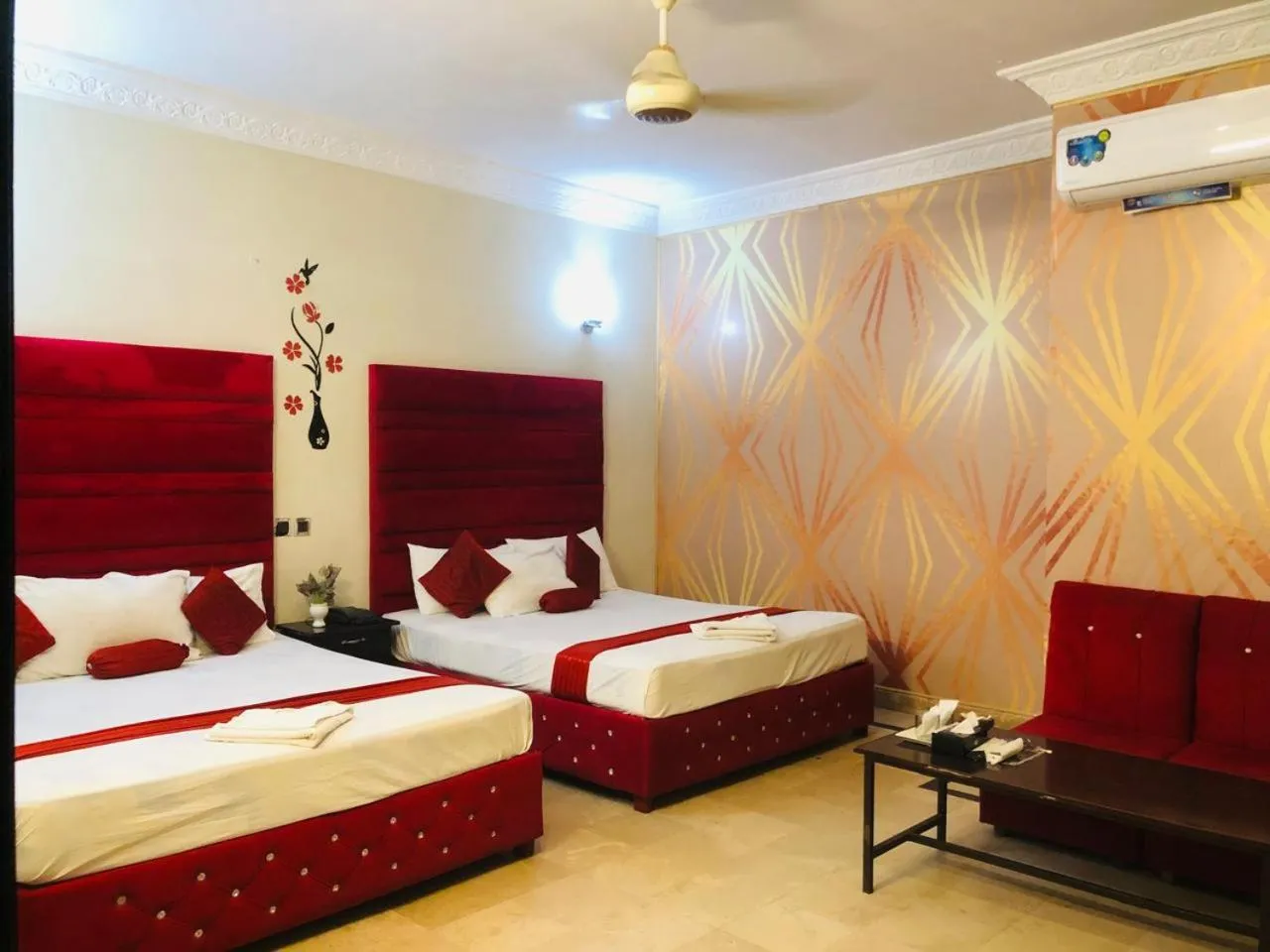 Bedroom, Bed in Hotel Royal Grand