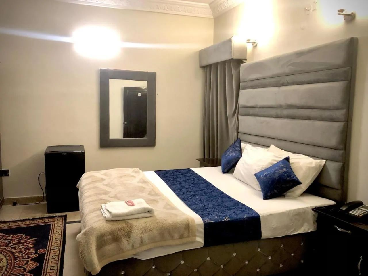 Bed in Hotel Royal Grand