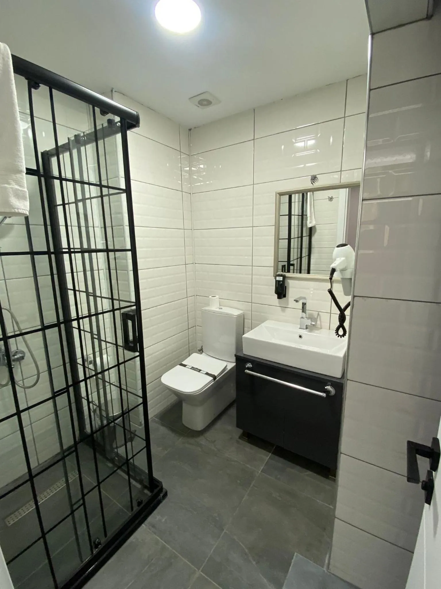 Shower in Comfort Center Suit Hotel