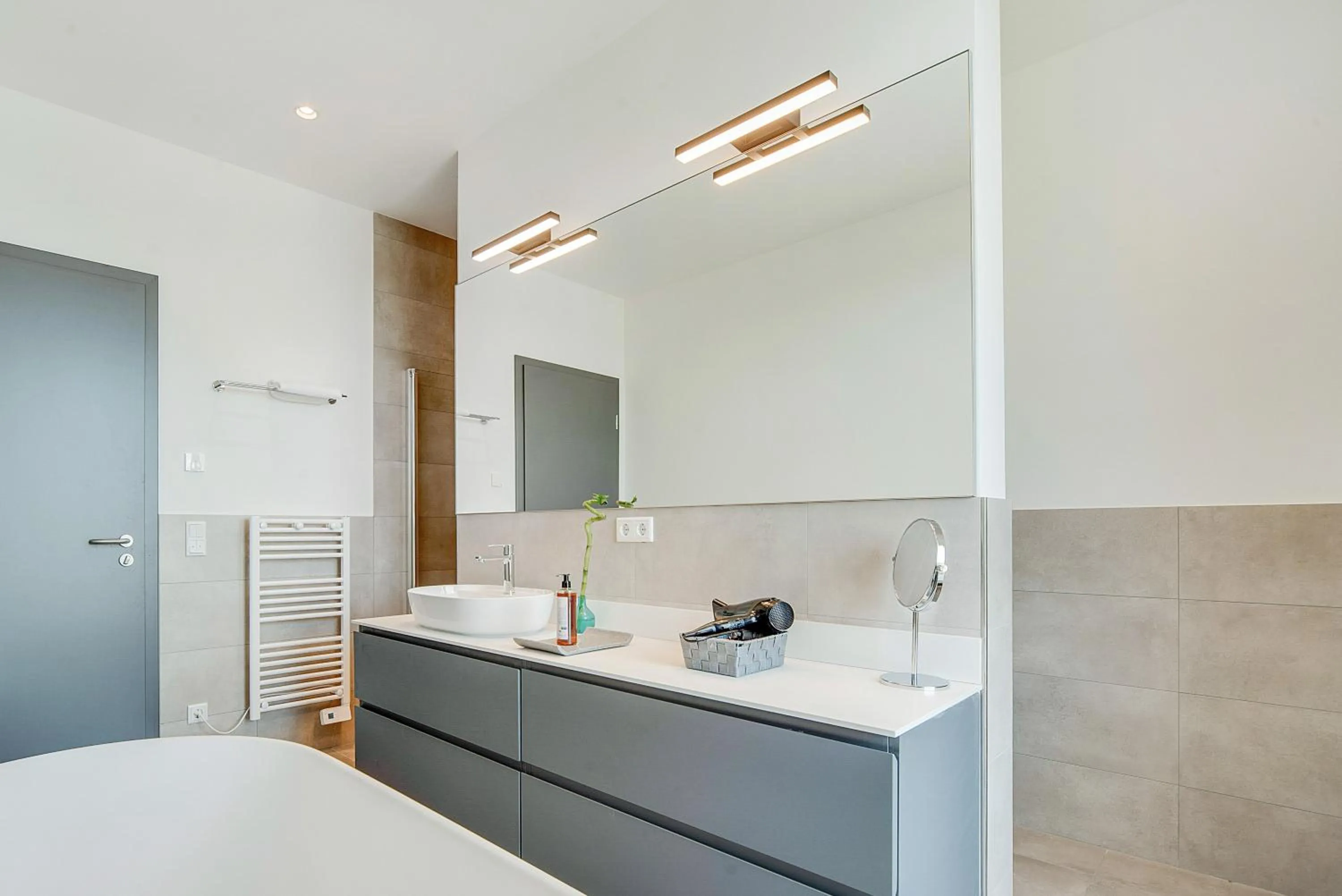 Bathroom in BRIGHT: Rosenheim Aicherpark