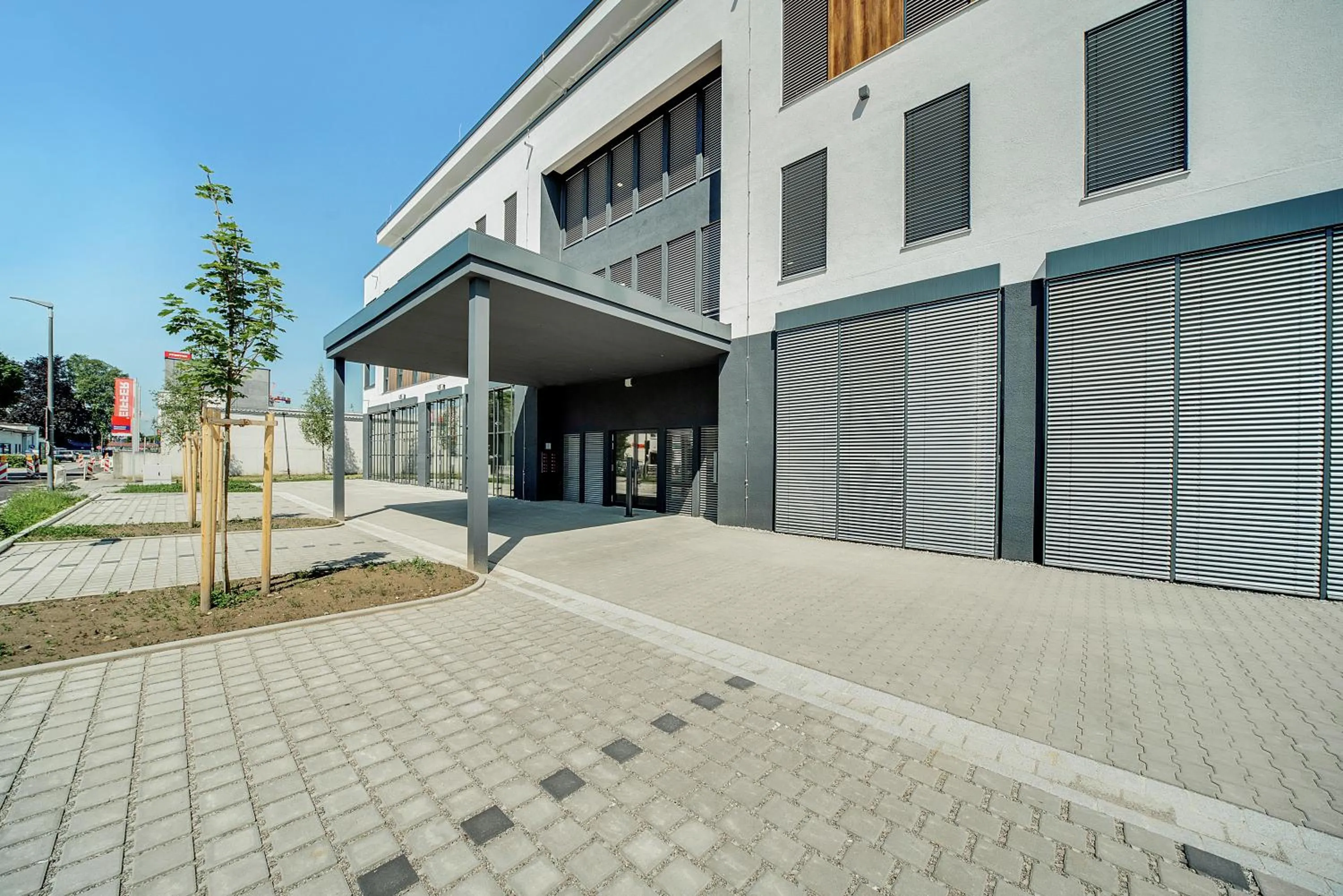 Property building in BRIGHT: Rosenheim Aicherpark