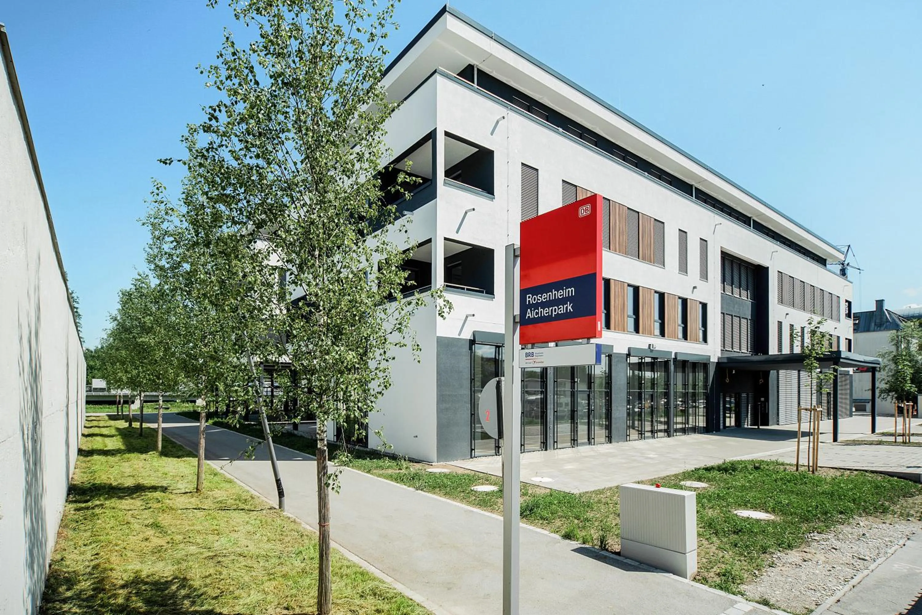 Property building in BRIGHT: Rosenheim Aicherpark