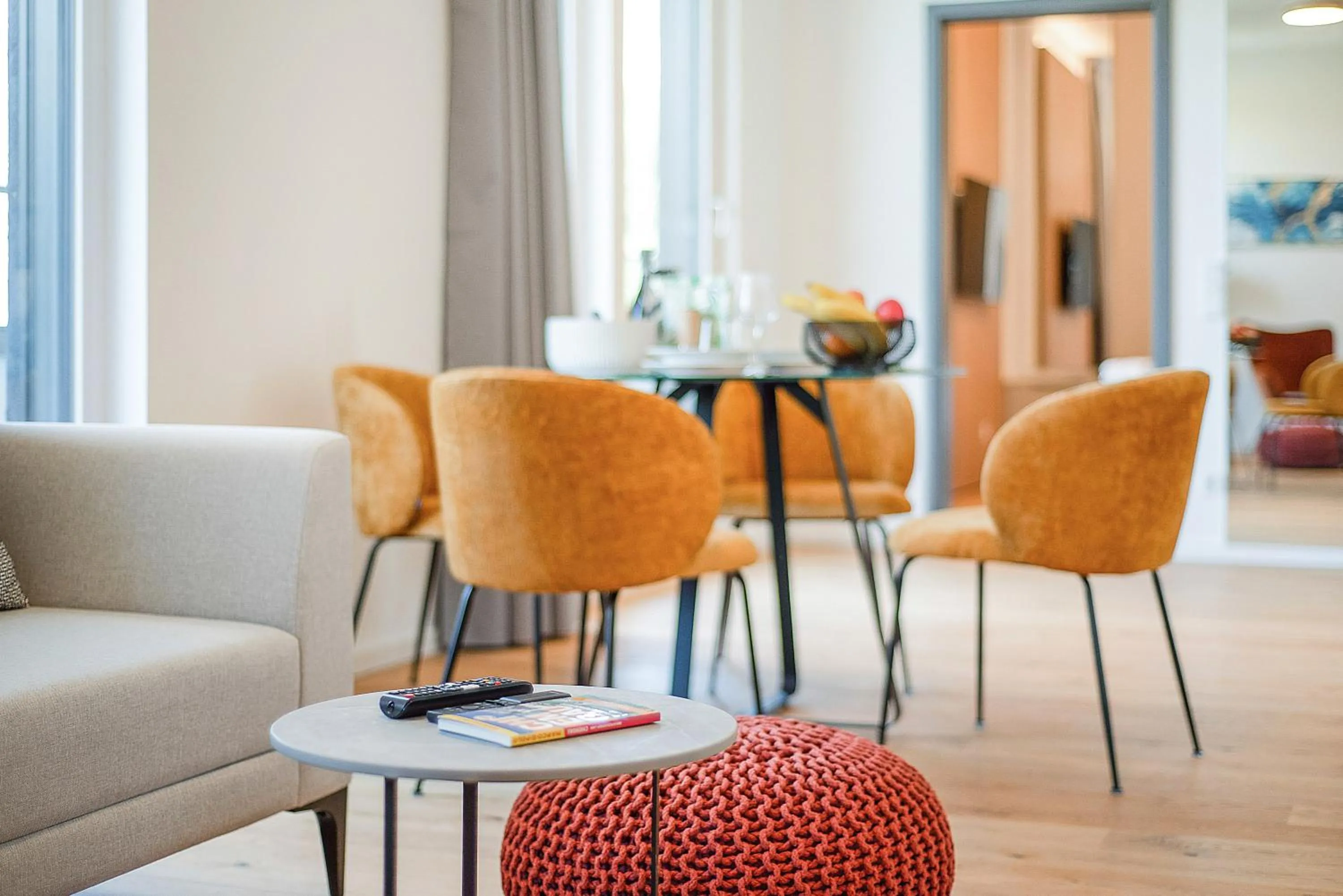 Living room in BRIGHT: Rosenheim Aicherpark