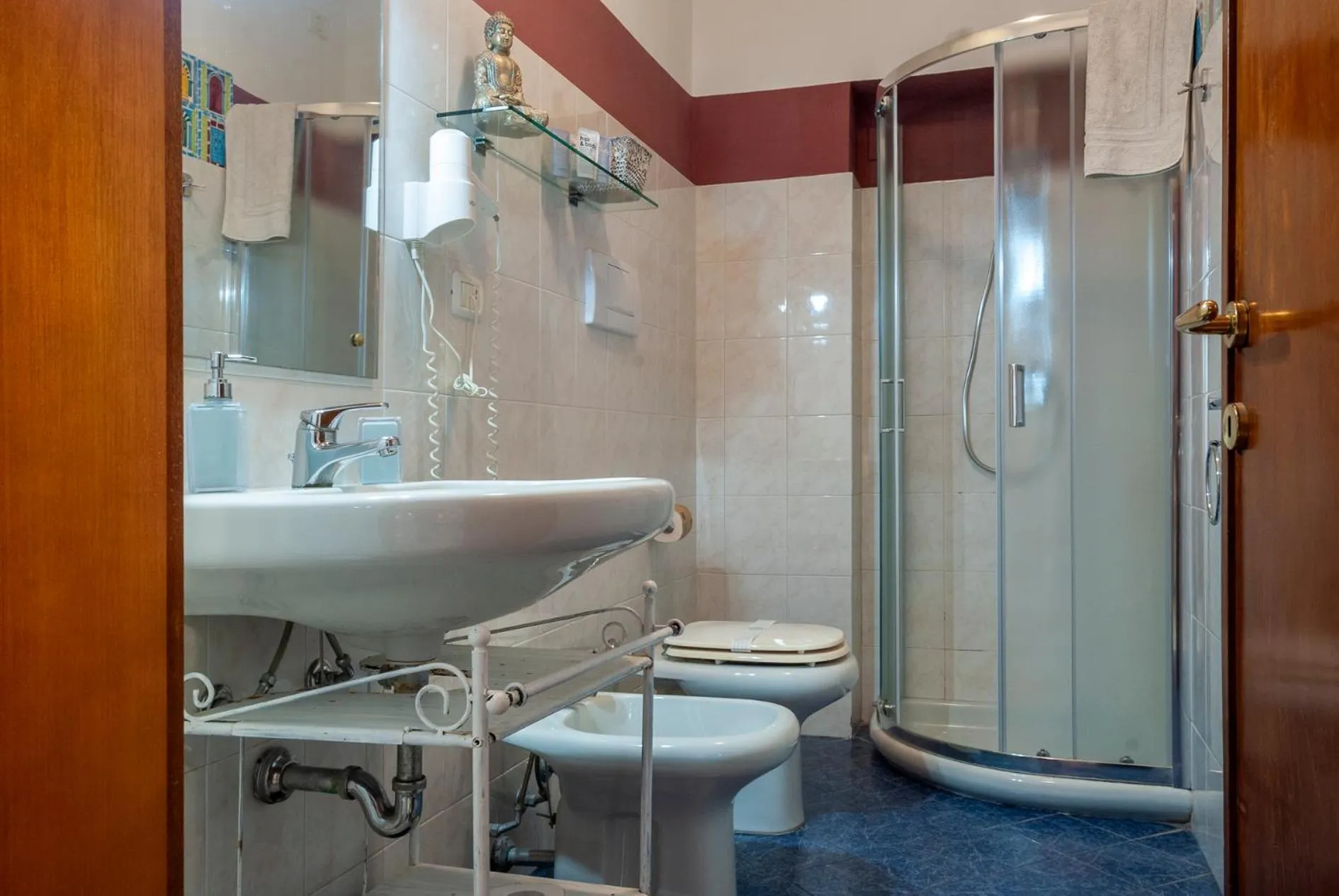 Shower in Aedes B&B Il Giardino dei Sogni