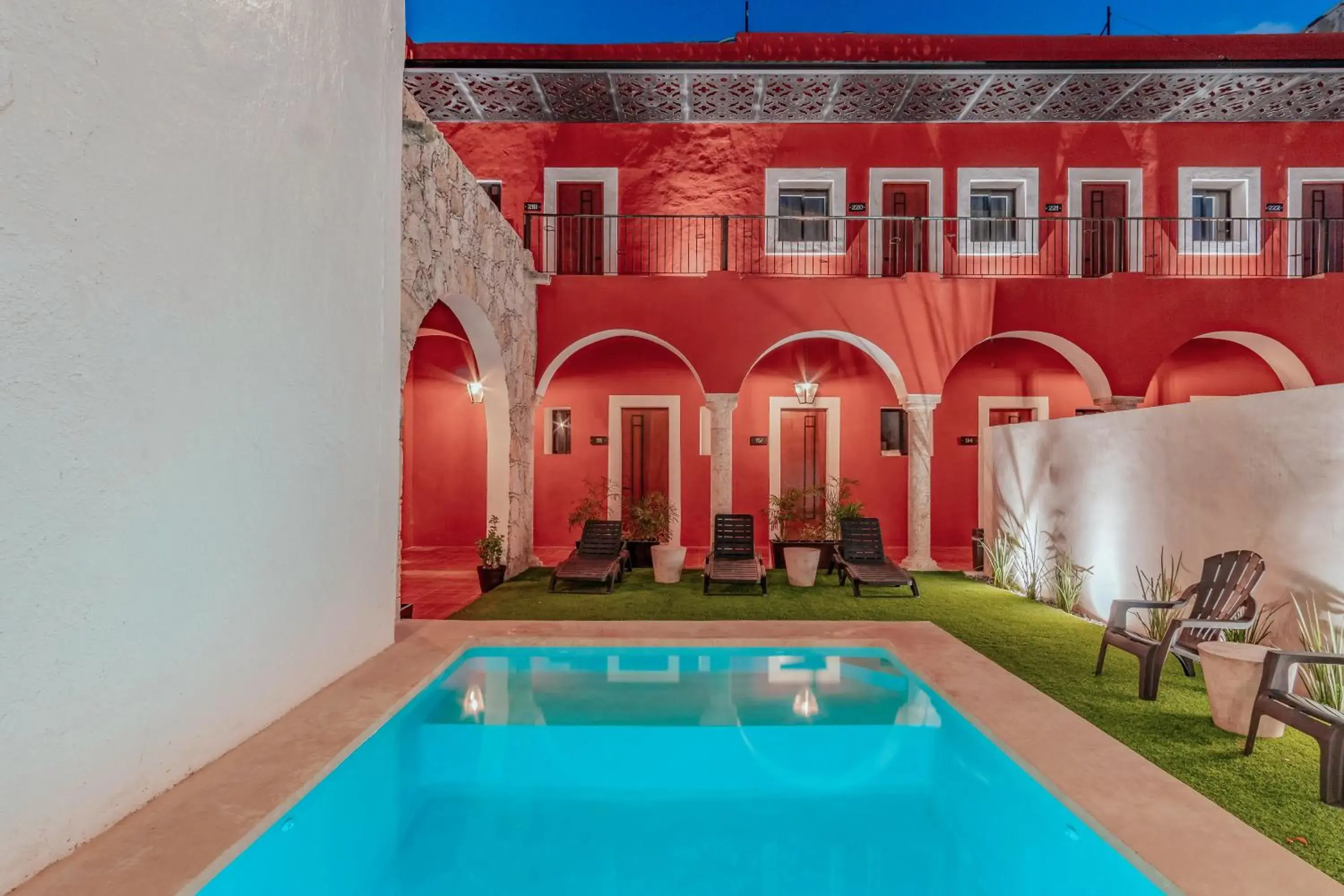 Swimming pool in Hotel HO Merida Swimming pool in Hotel HO Merida