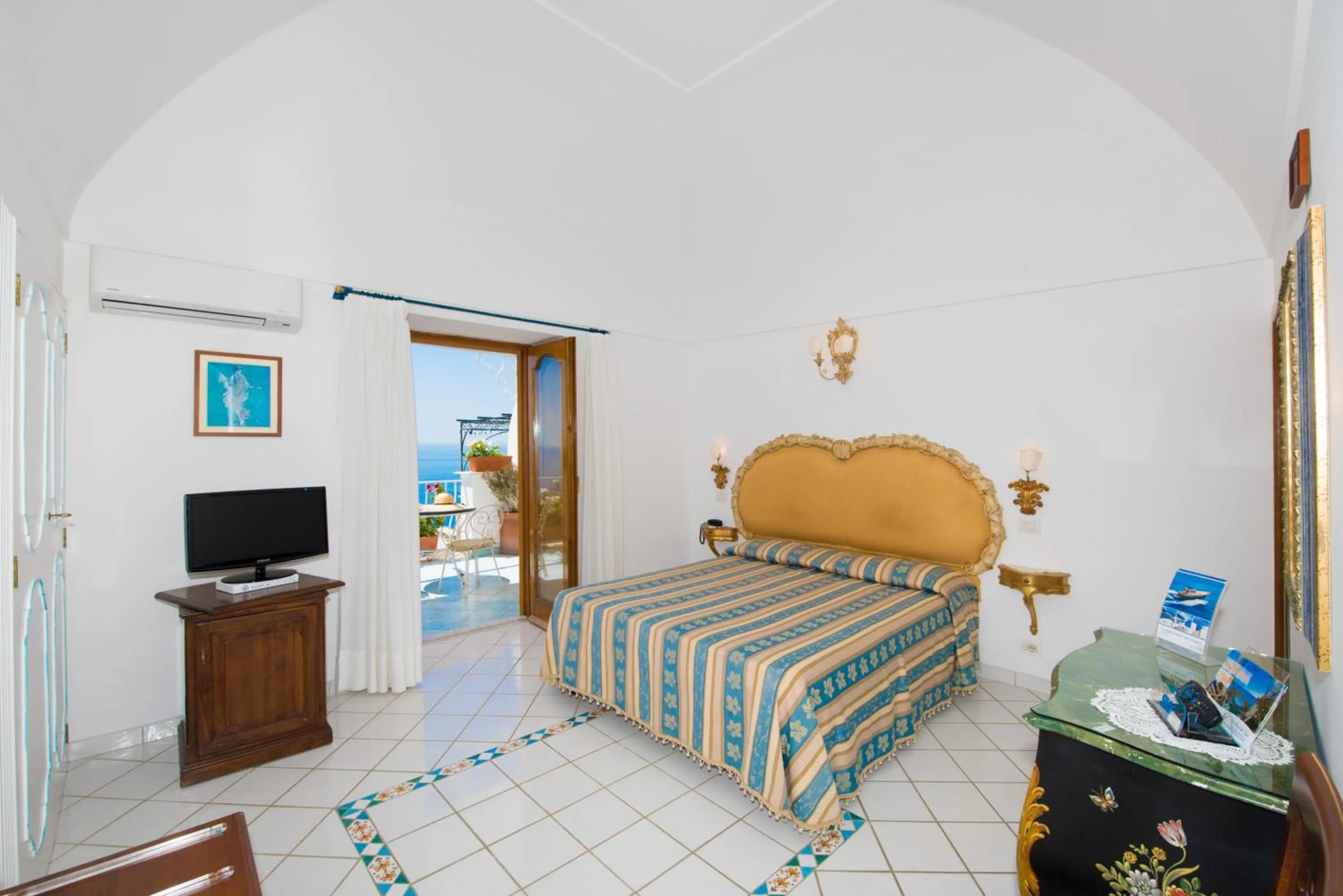 Photo of the whole room in La Rosa Dei Venti