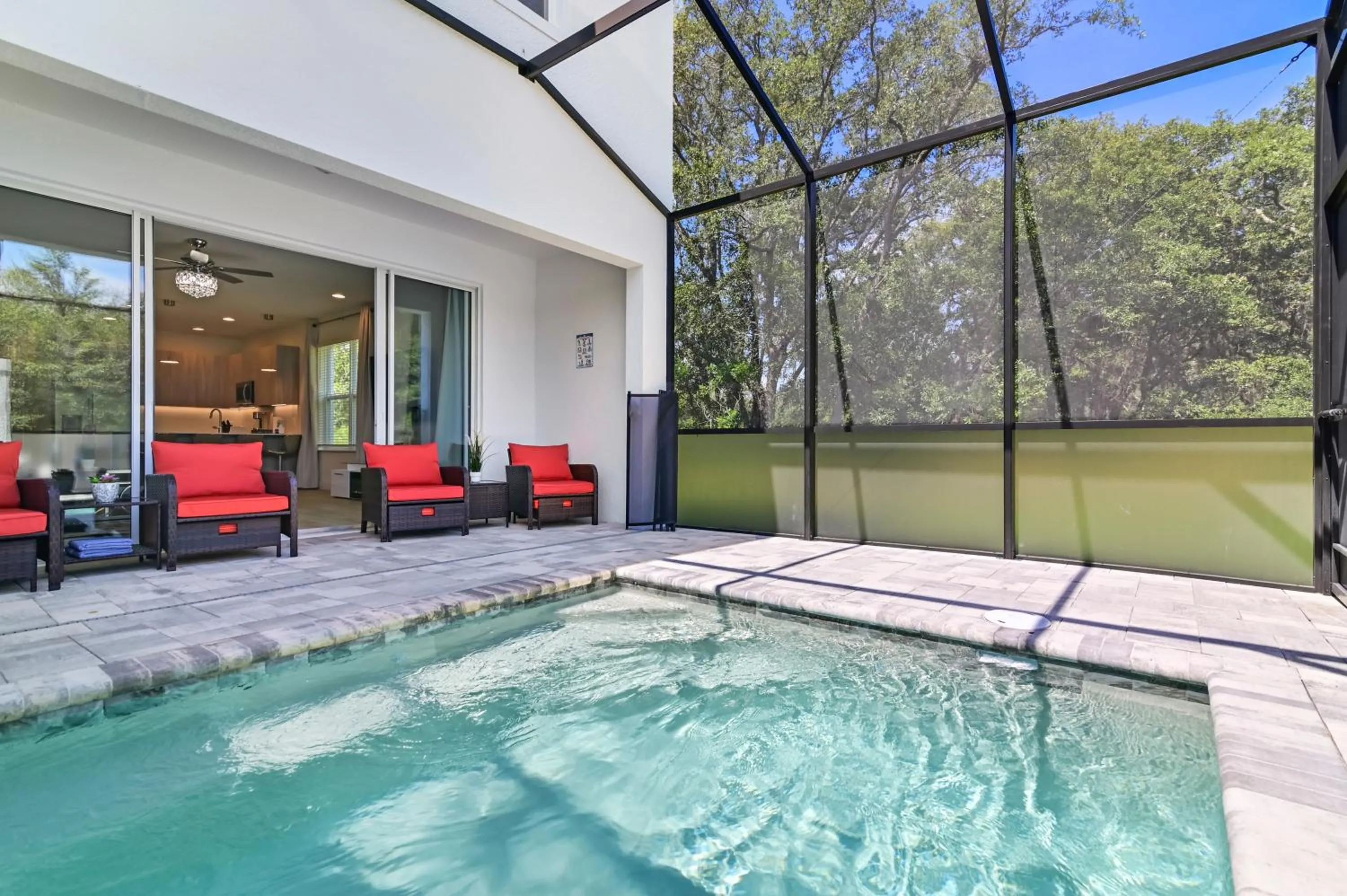 Swimming pool in New Spacious & Tranquil Townhouse near Disney - 4BR, 3FB, and Pool