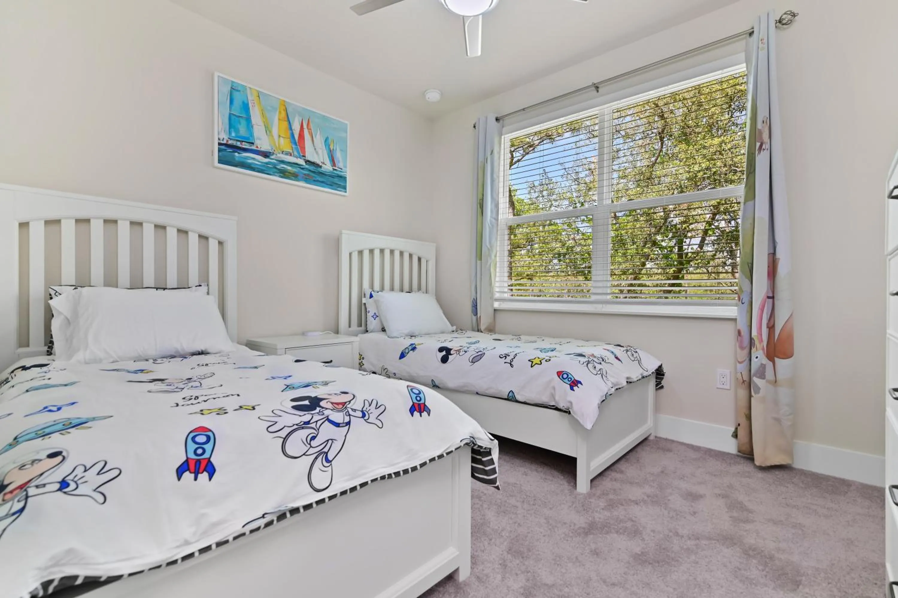 Bedroom, Bed in New Spacious & Tranquil Townhouse near Disney - 4BR, 3FB, and Pool