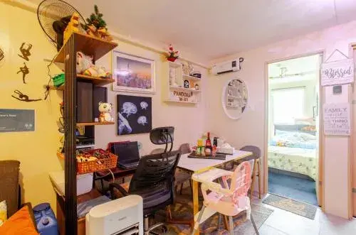 Pandora’s Nest Pandora’s Nest