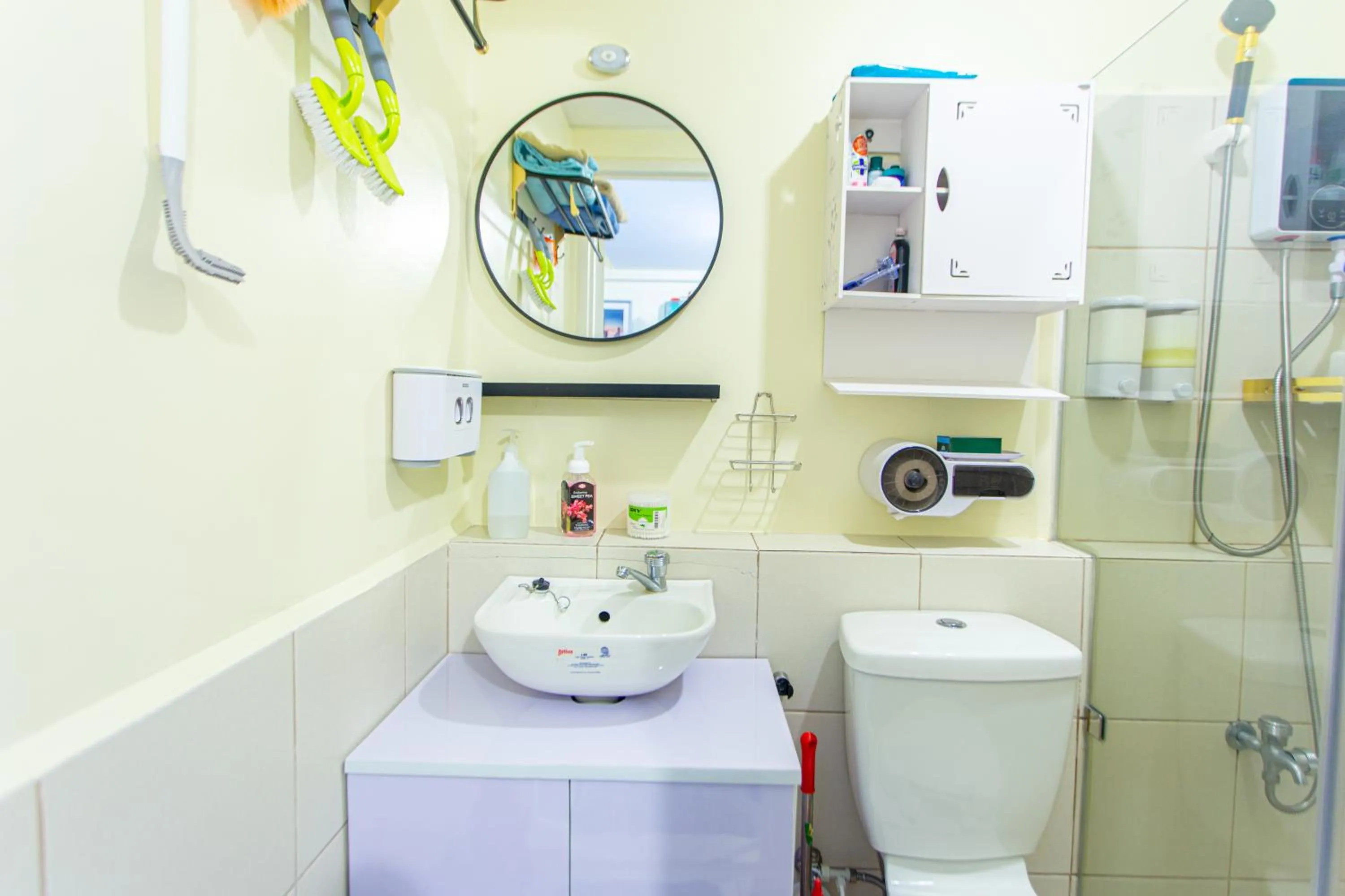 Bathroom in Pandora’s Nest