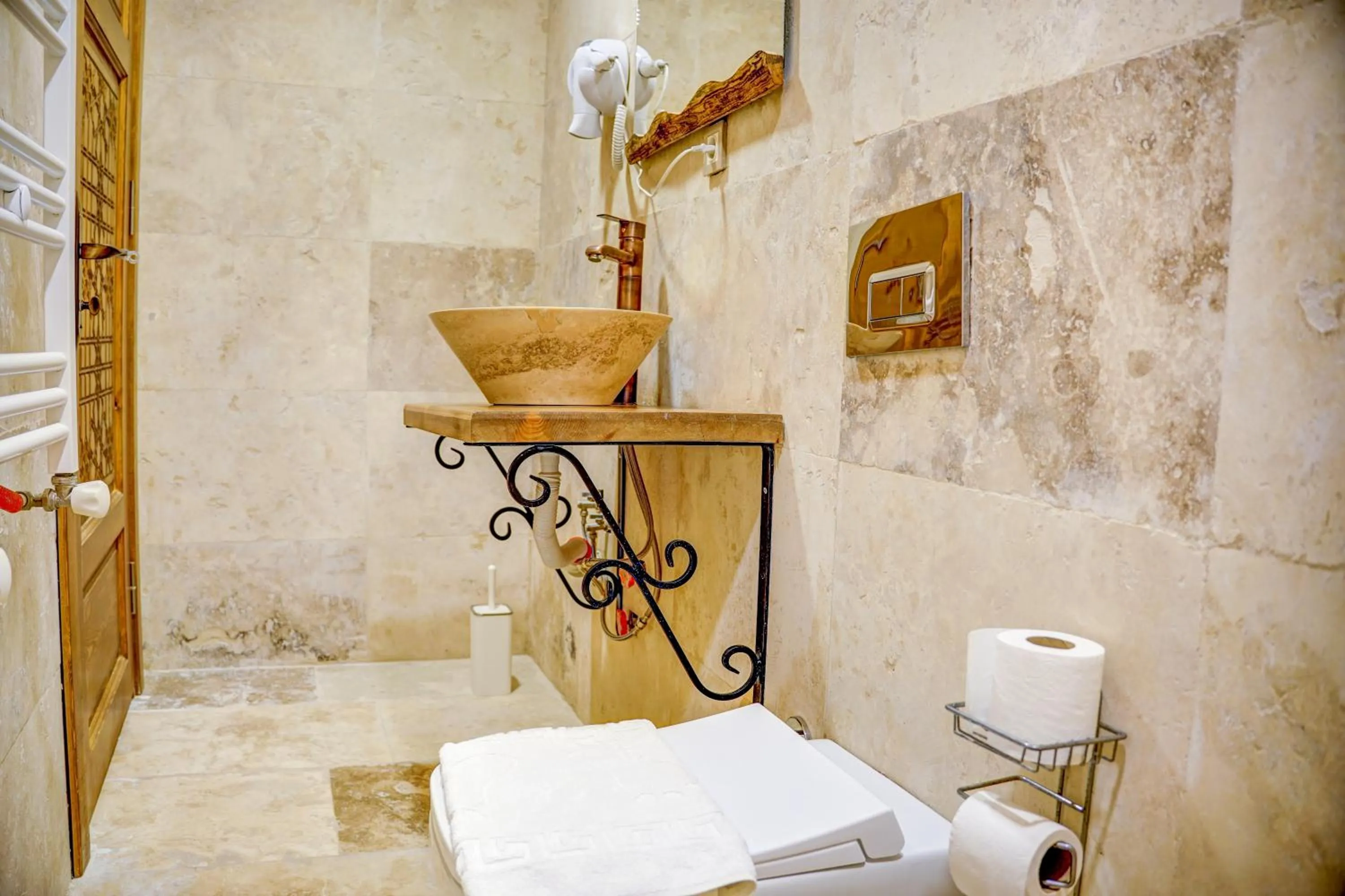 Toilet in Ala Stone House