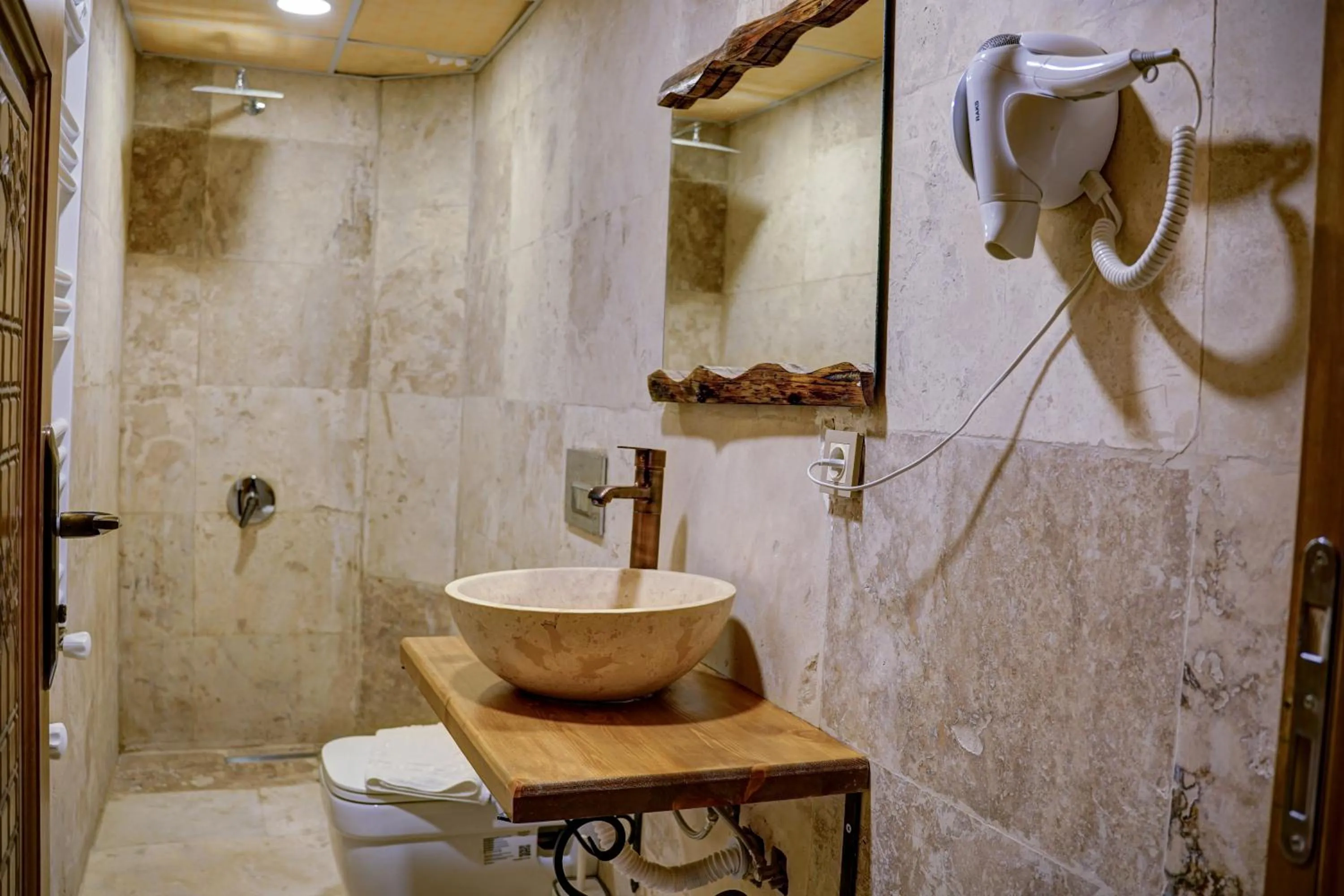 Shower in Ala Stone House