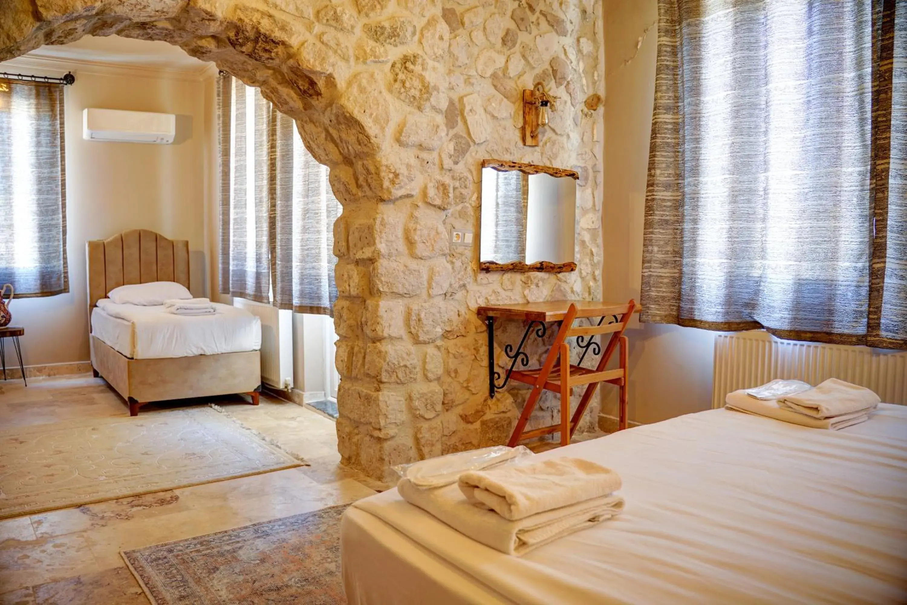 Deluxe Family Suite - single occupancy in Ala Stone House Deluxe Family Suite - single occupancy in Ala Stone House