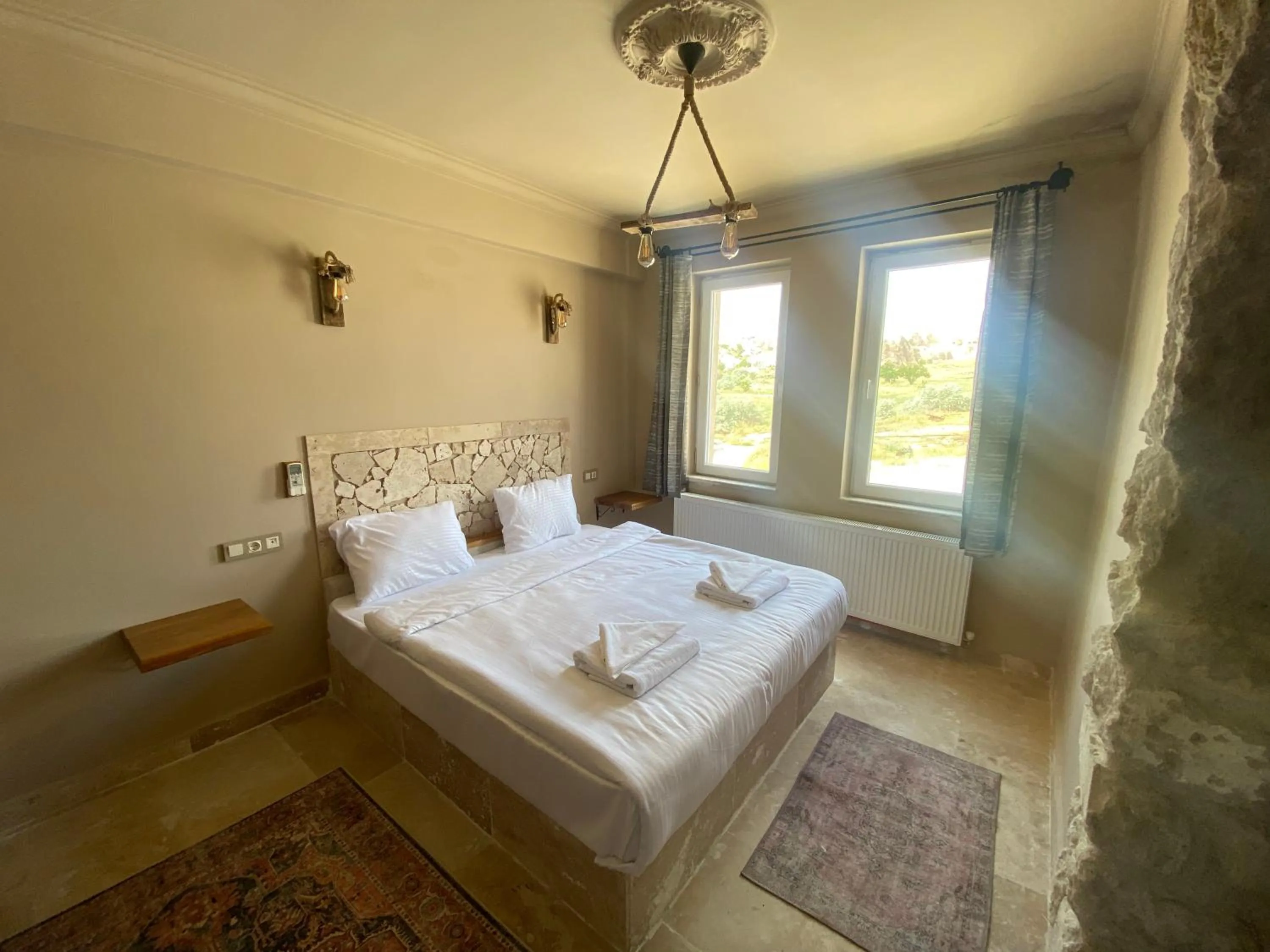 Photo of the whole room, Bed in Ala Stone House