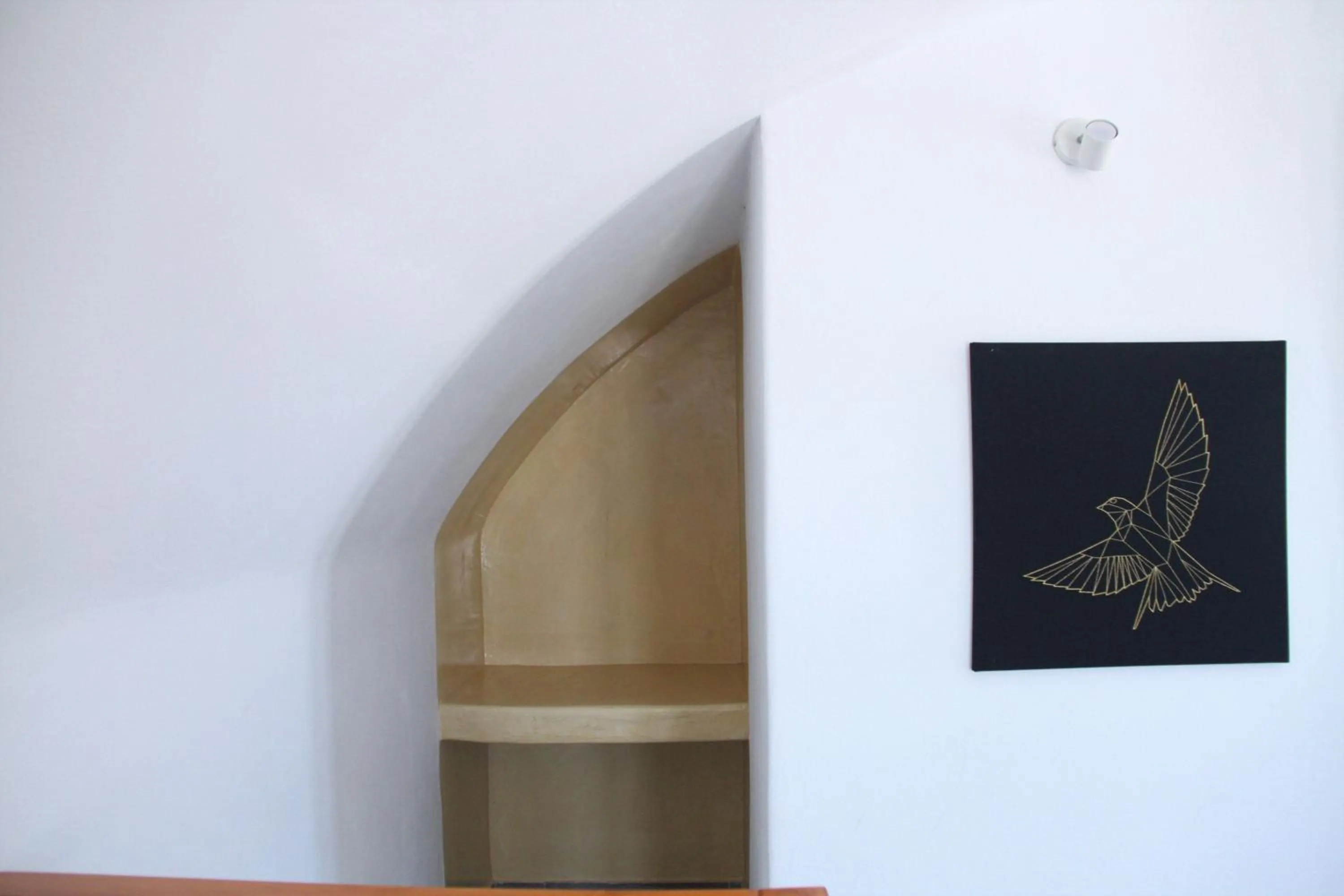 wardrobe in White Element