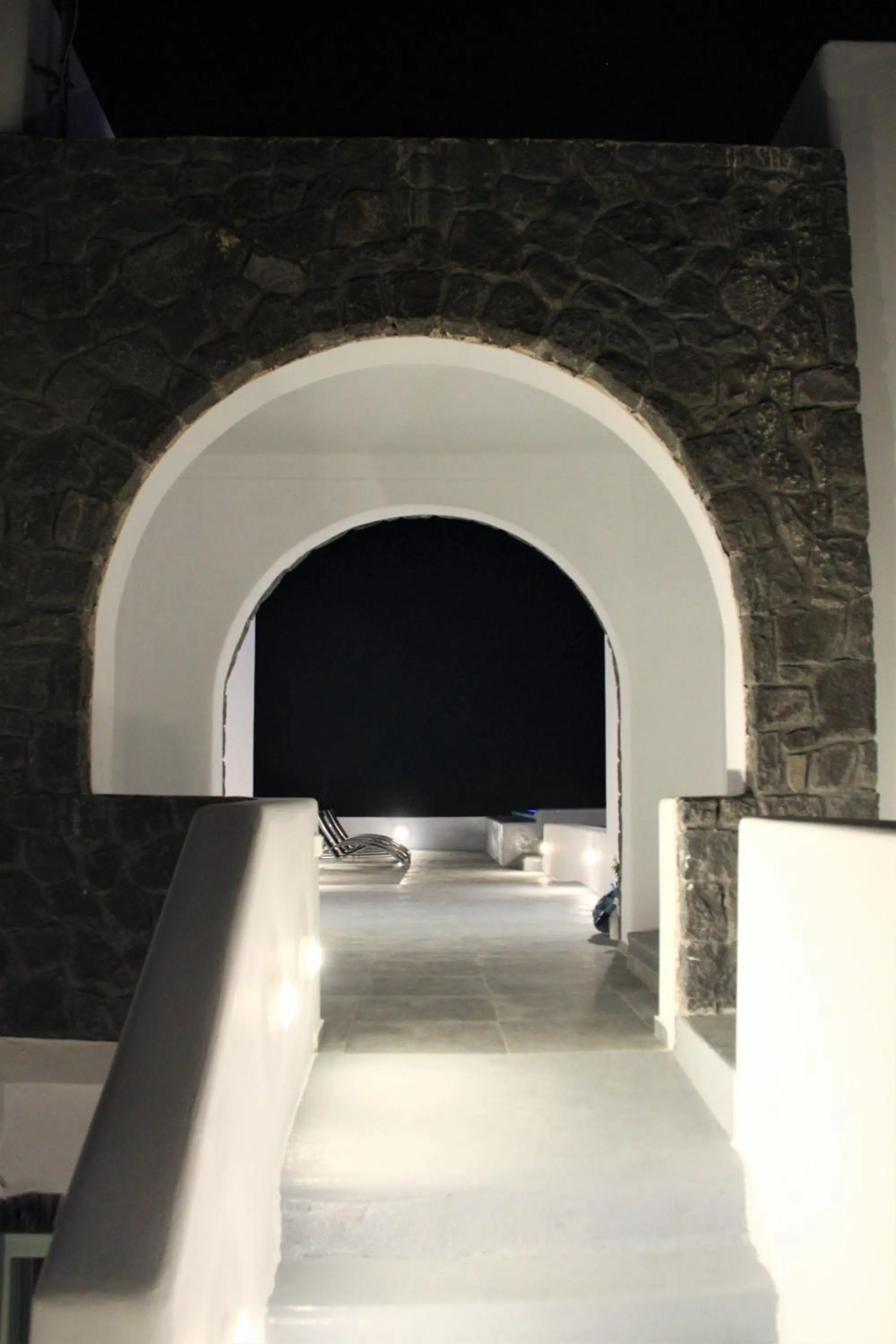 Property building, Bed in White Element