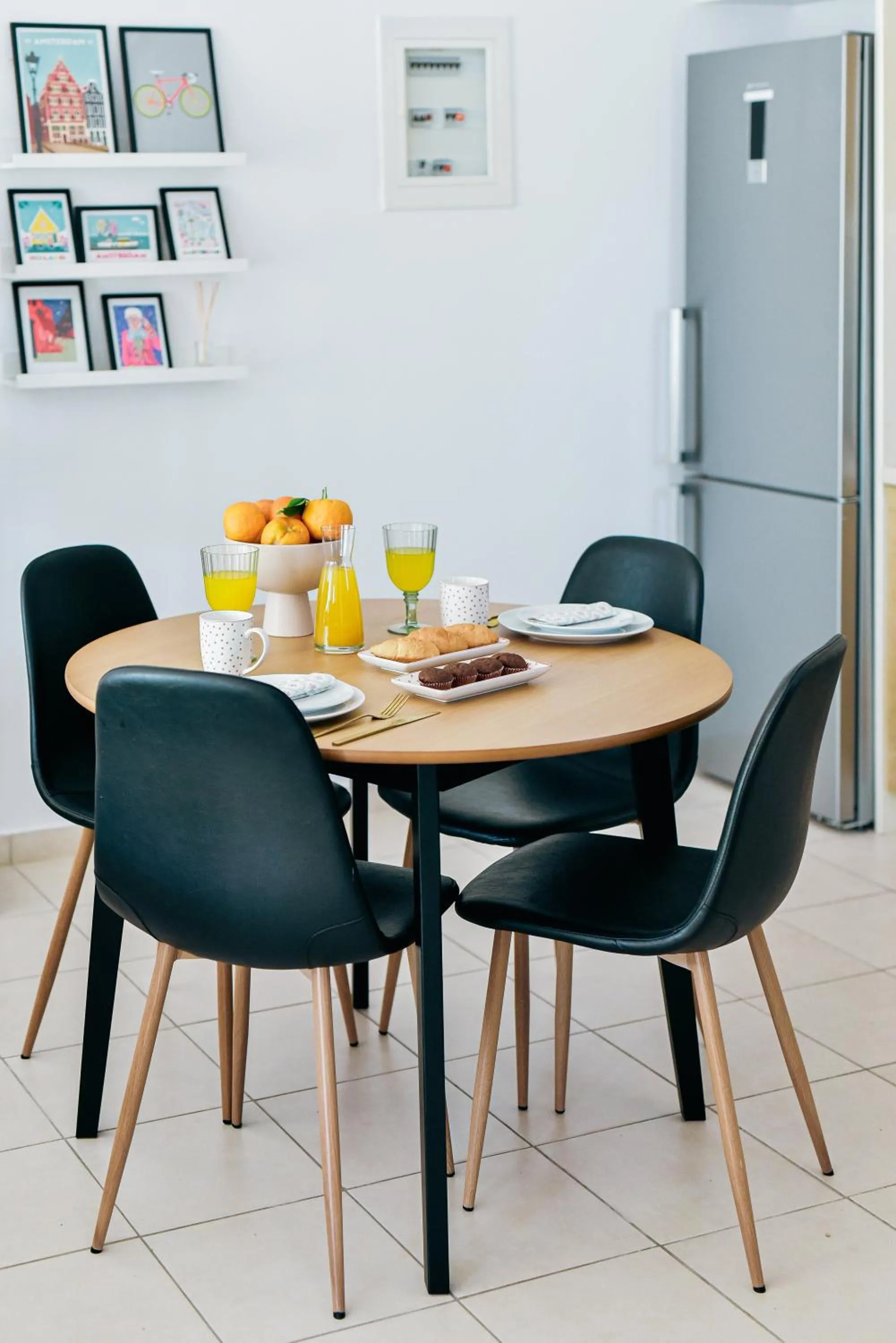 Seating area in Oliva Holiday Homes