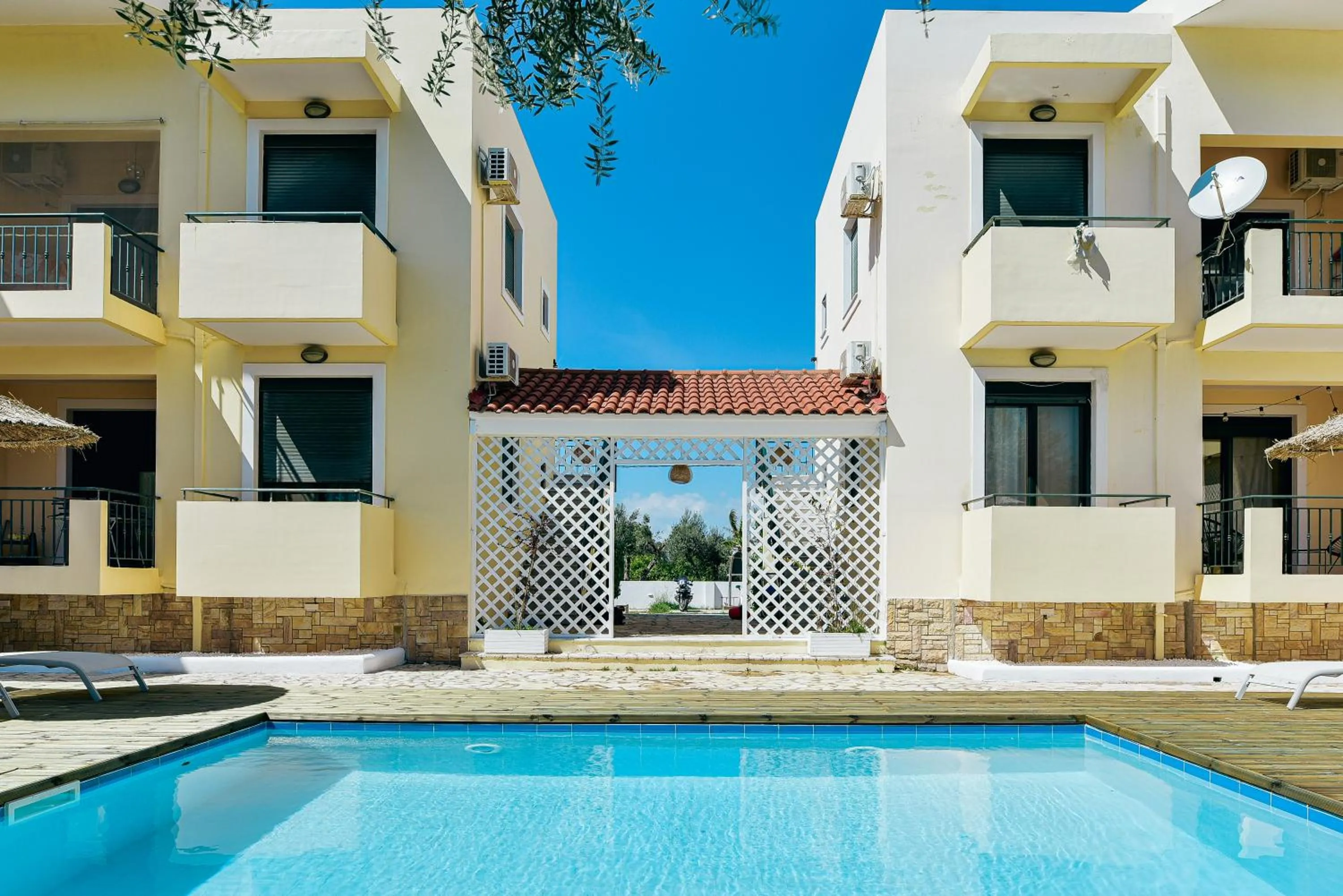 Swimming pool in Oliva Holiday Homes
