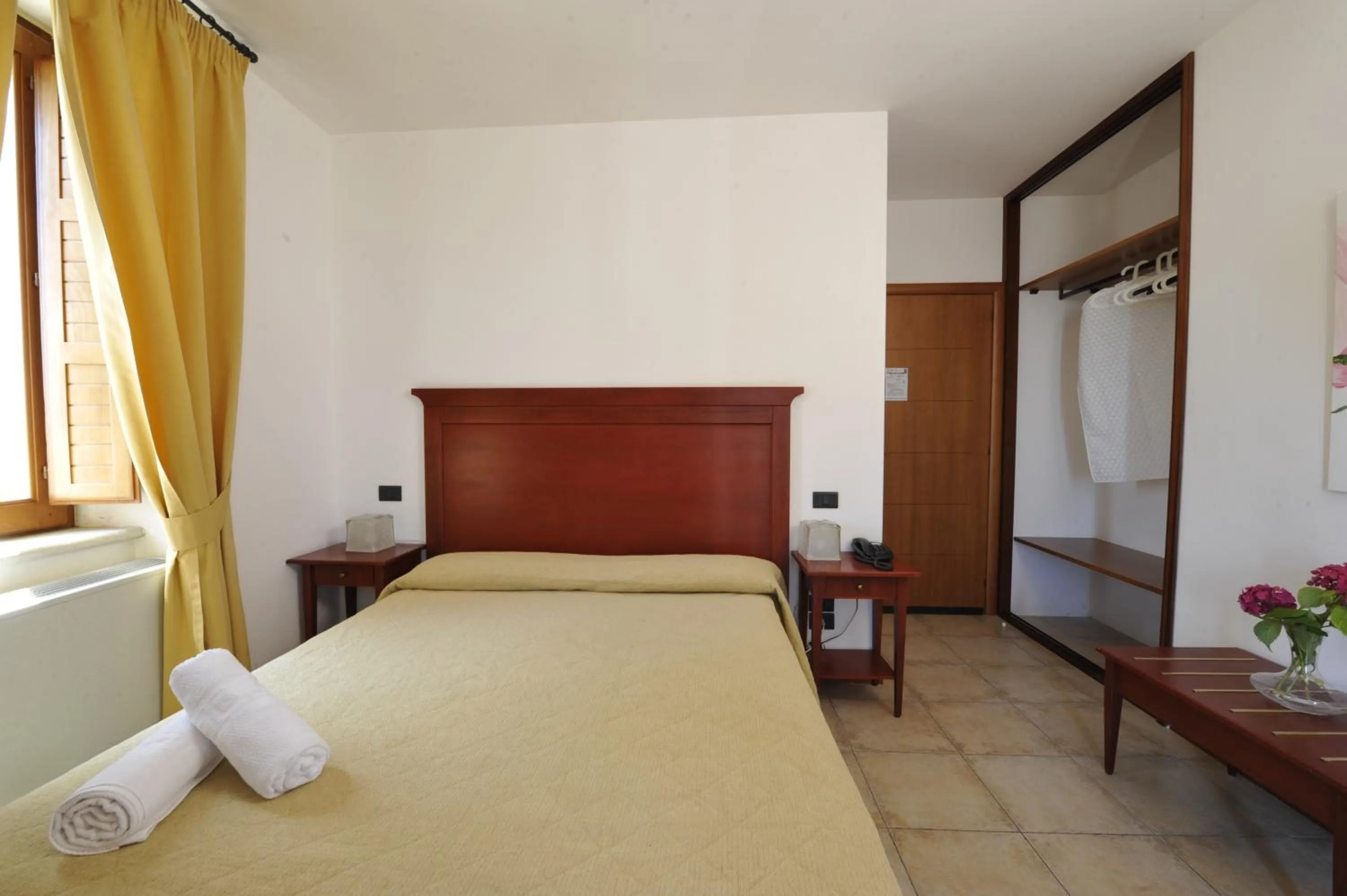 Photo of the whole room, Bed in Albergo Villa Vittoria